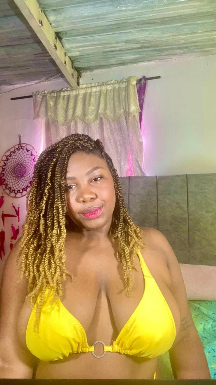 XXX Porn Photo of Nude karlaebony 2
