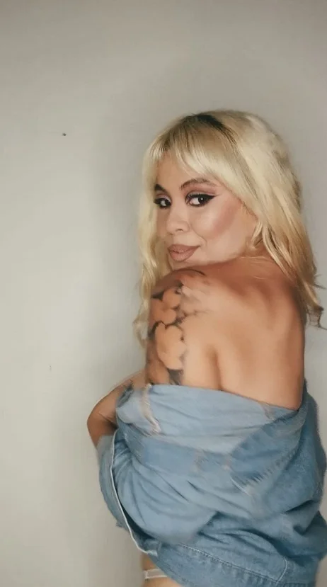 XXX Porn Photo of Nude RominaaReyes 14