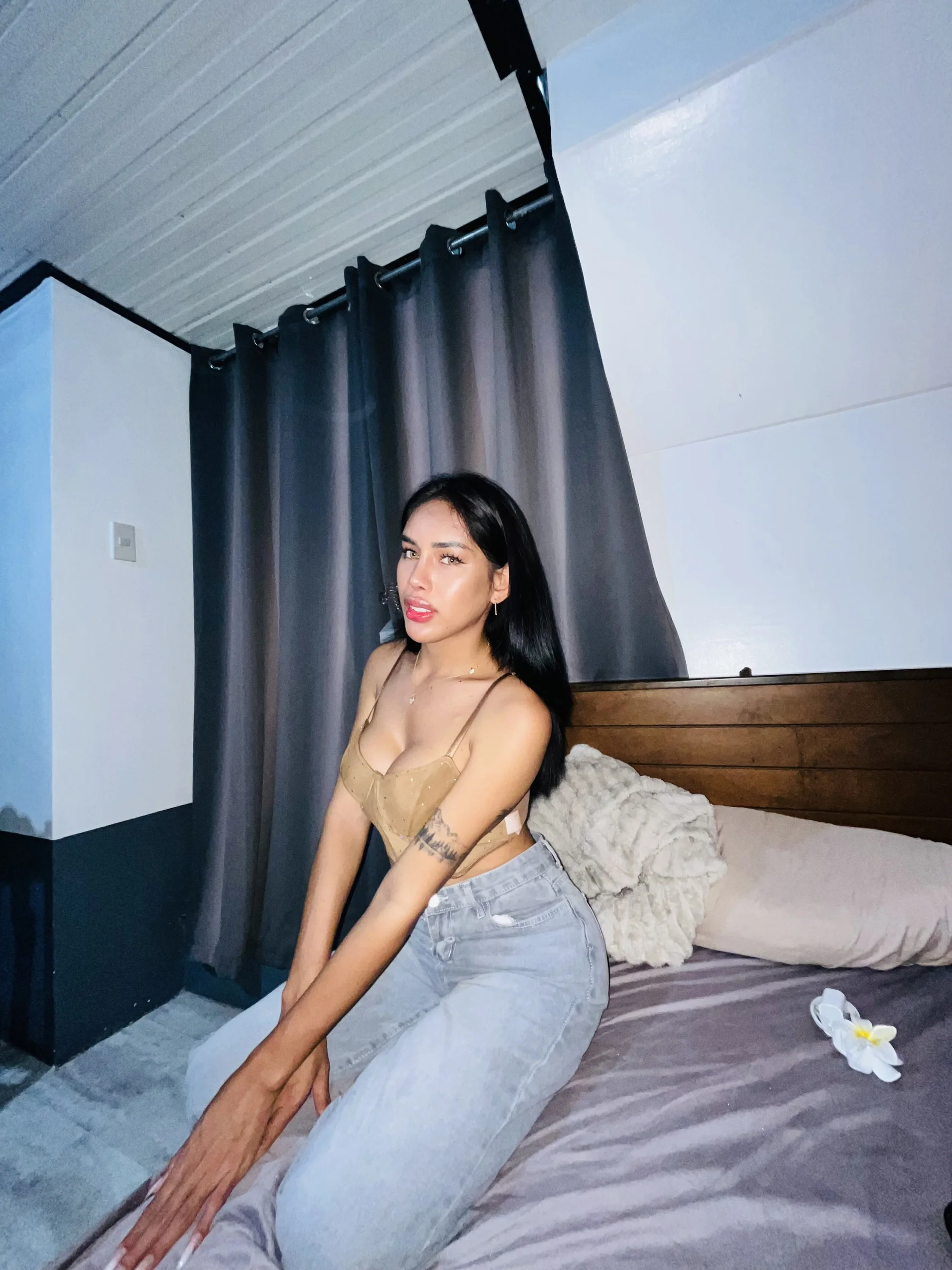 XXX Porn Photo of Nude GuinevereBaroque 12