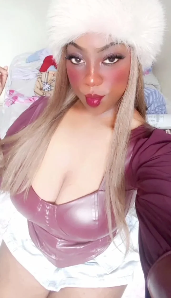 XXX Porn Photo of Nude Charlotte_miles 5