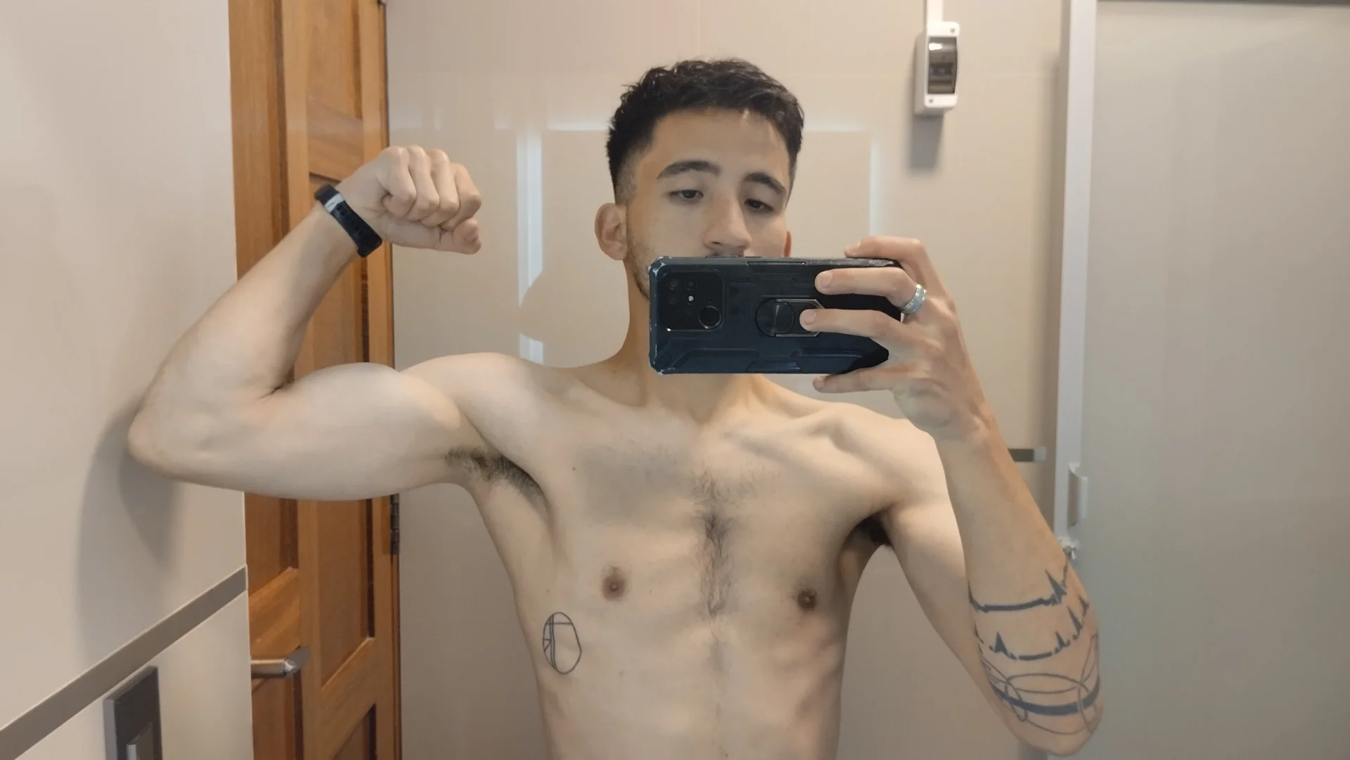 XXX Porn Photo of Nude Kenji_asuara 1