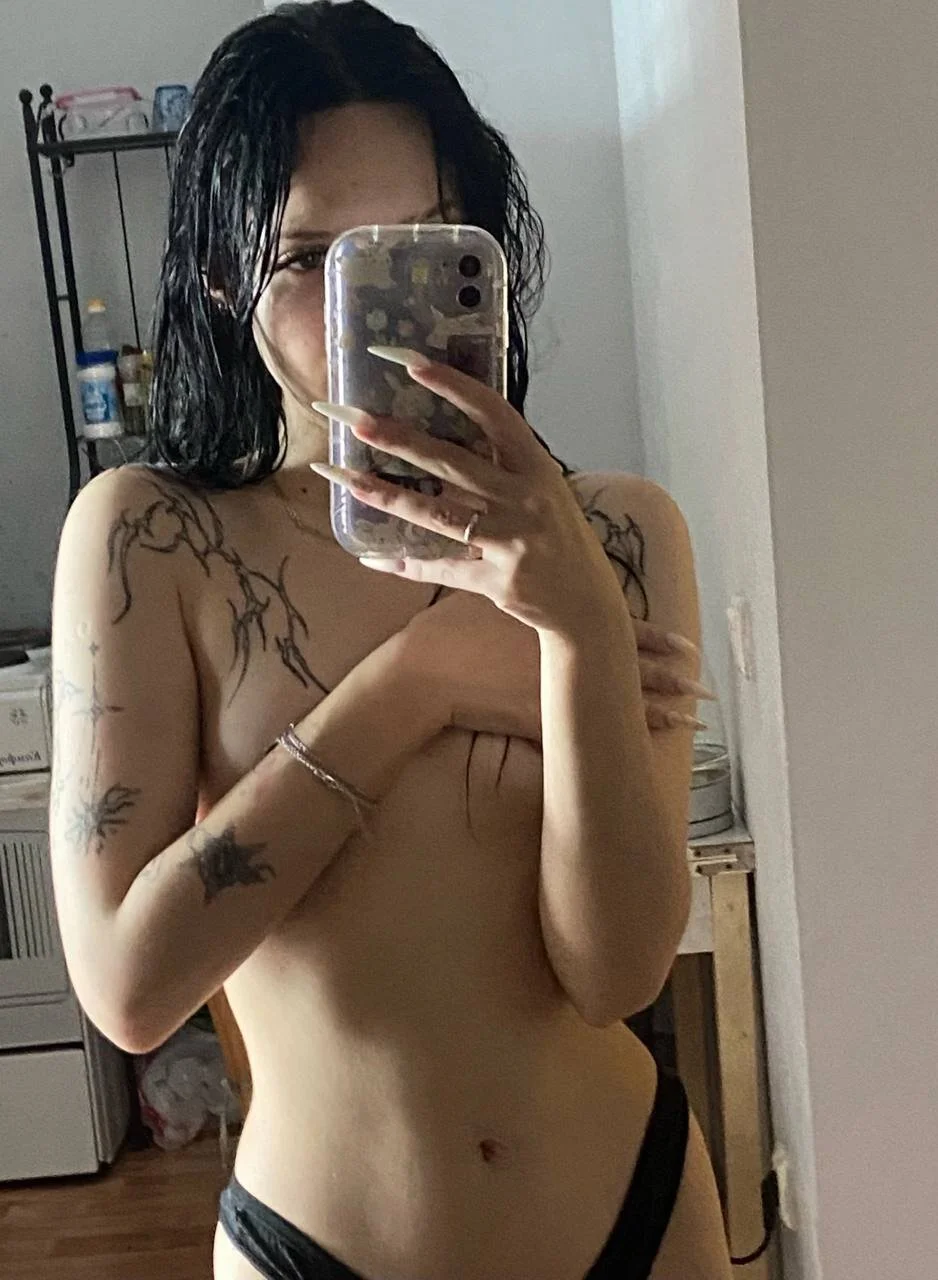 XXX Porn Photo of Nude Emmolution 3