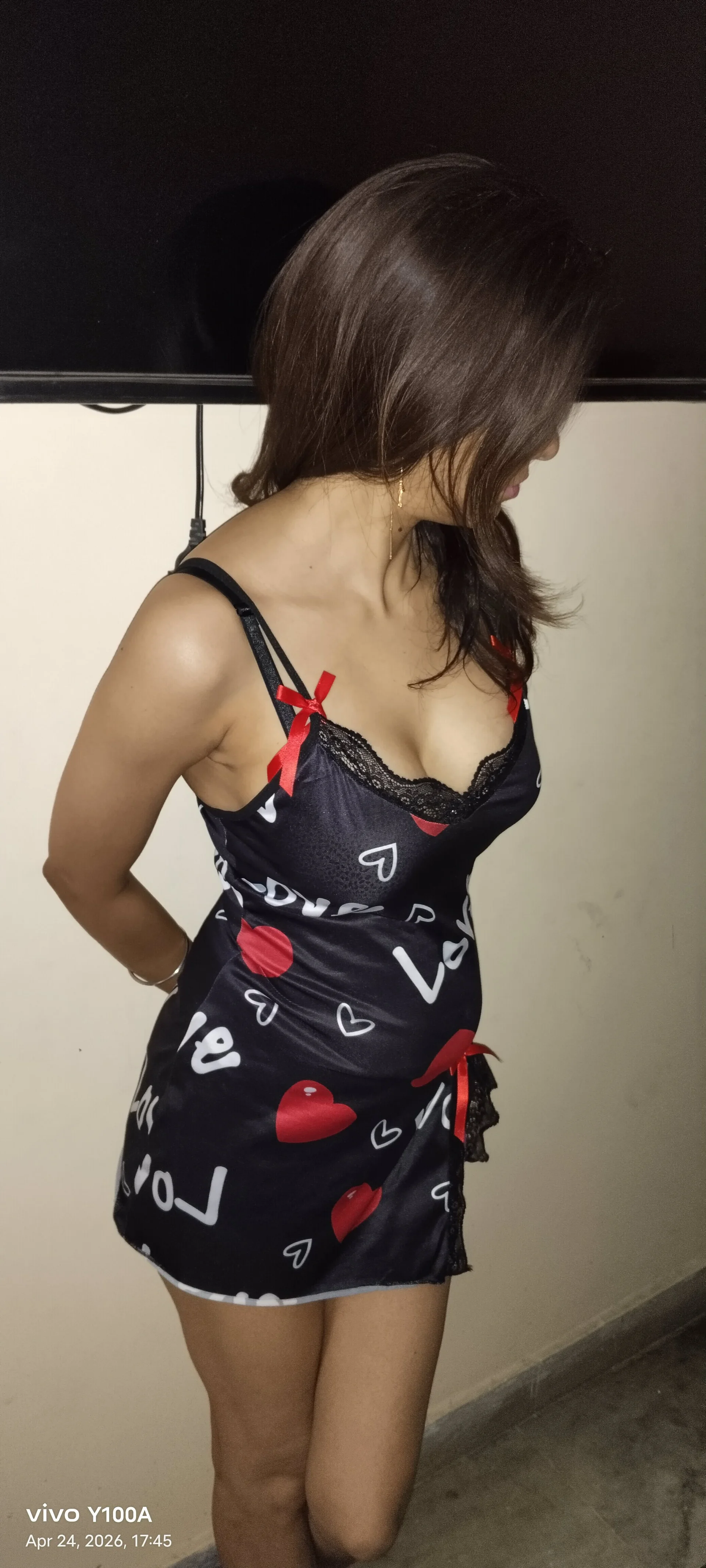 XXX Porn Photo of Nude lovelyrosewifey 2