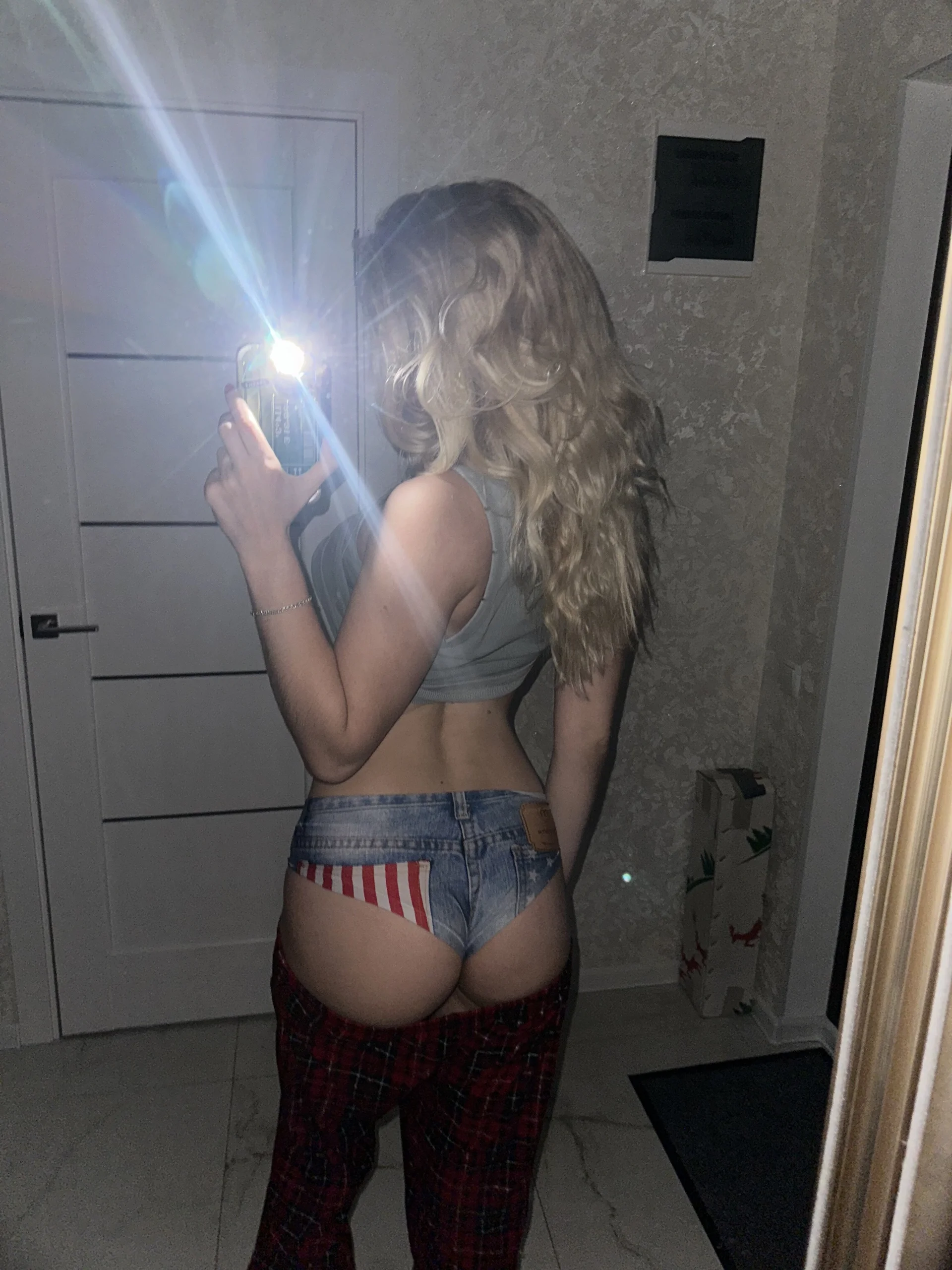 XXX Porn Photo of Nude KissMyVibe 2