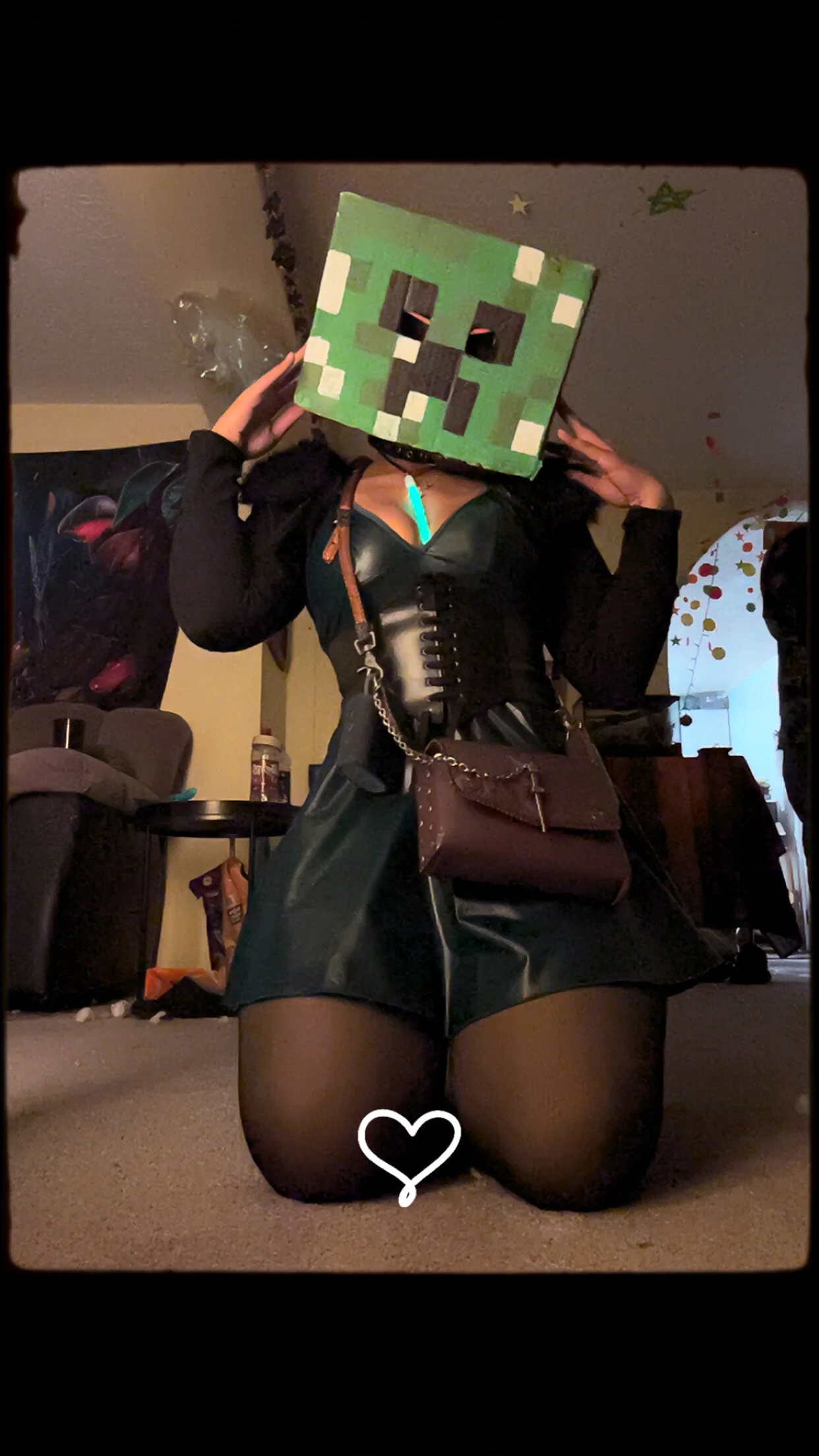 XXX Porn Photo of Nude HonneyBunnyXO 12