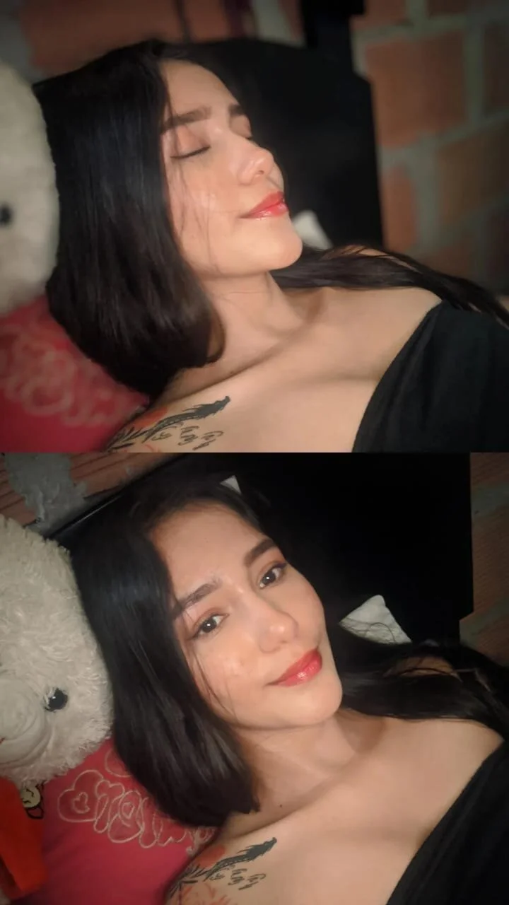XXX Porn Photo of Nude miley_blue_ 1