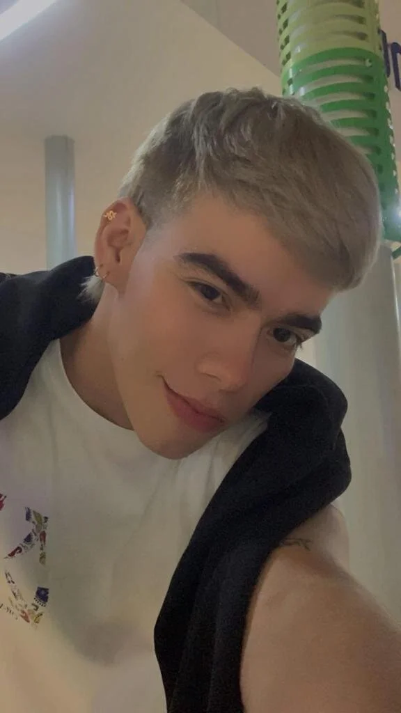XXX Porn Photo of Nude Alejandro_karter18 2
