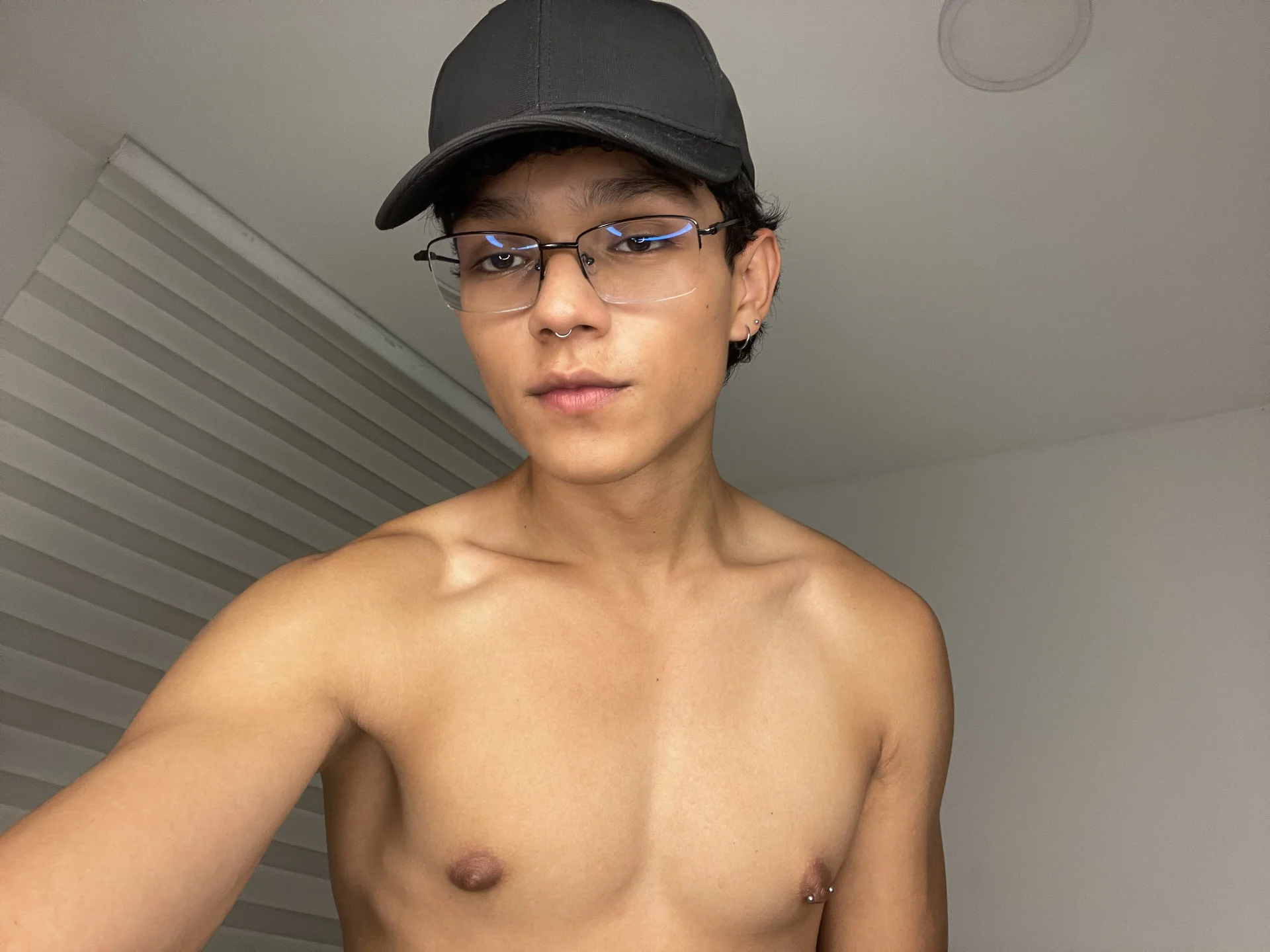 XXX Porn Photo of Nude kael_Draven 3