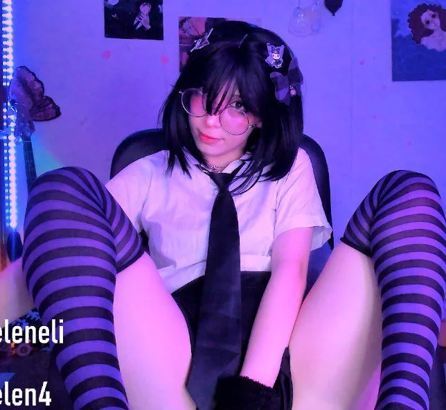XXX Porn Photo of Nude bluelen 175