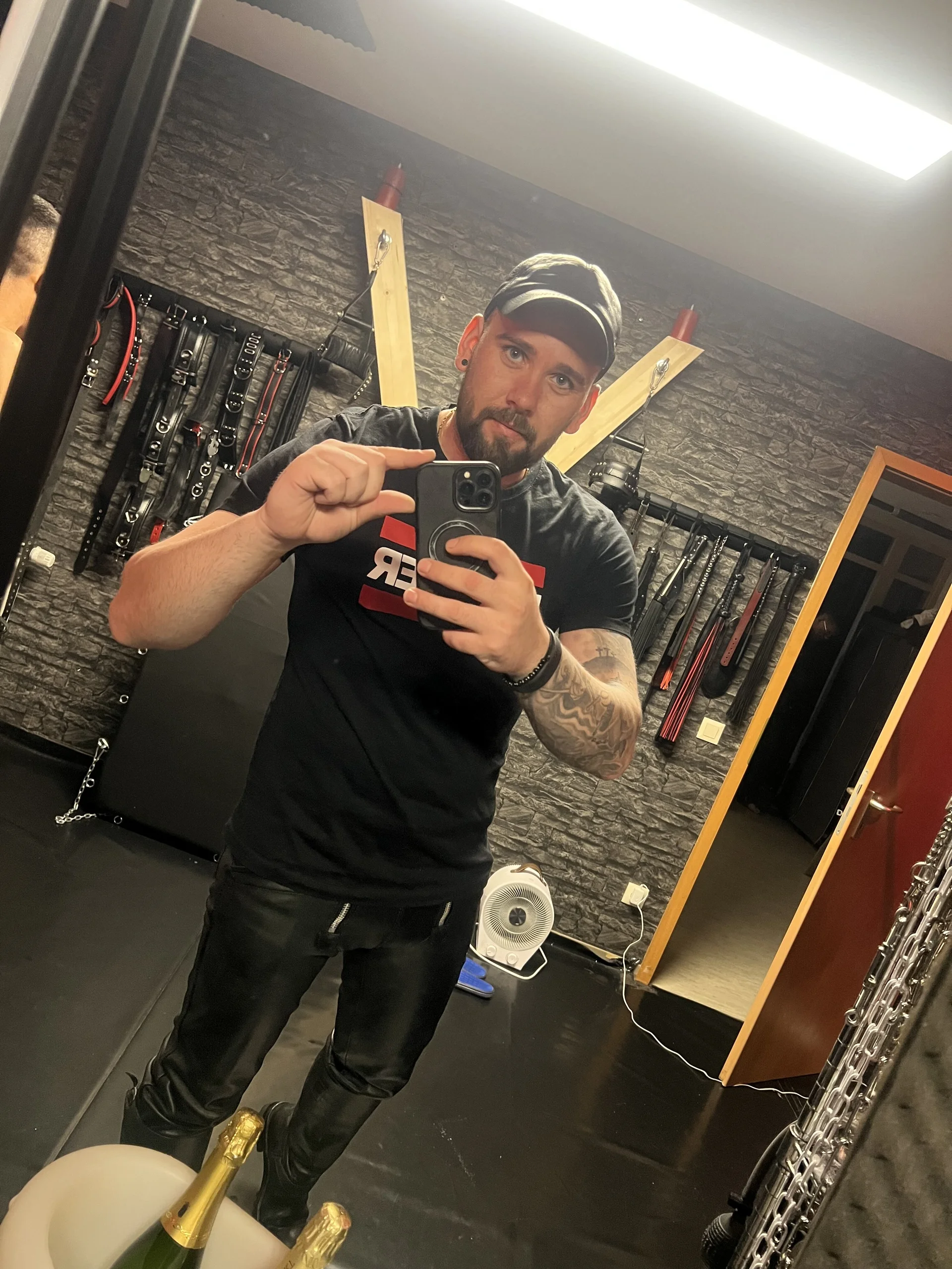 XXX Porn Photo of Nude Alex4youMaster 1