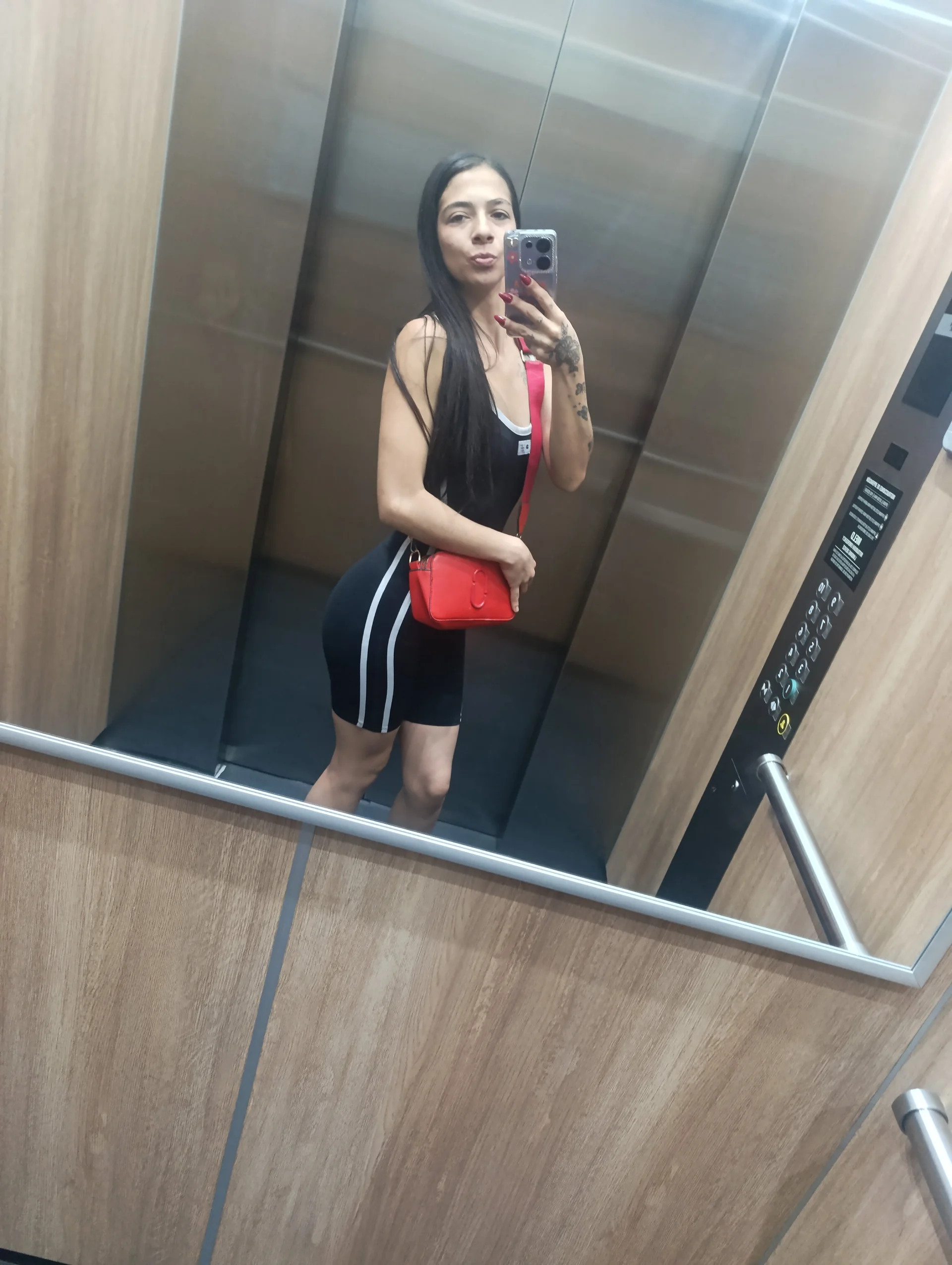 XXX Porn Photo of Nude valenpaisita2123 39