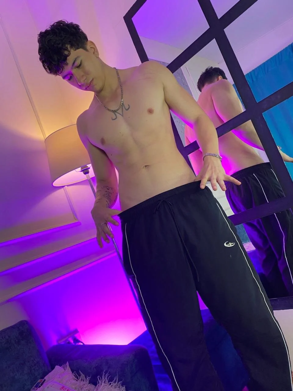 XXX Porn Photo of Nude Criss_Adams 2