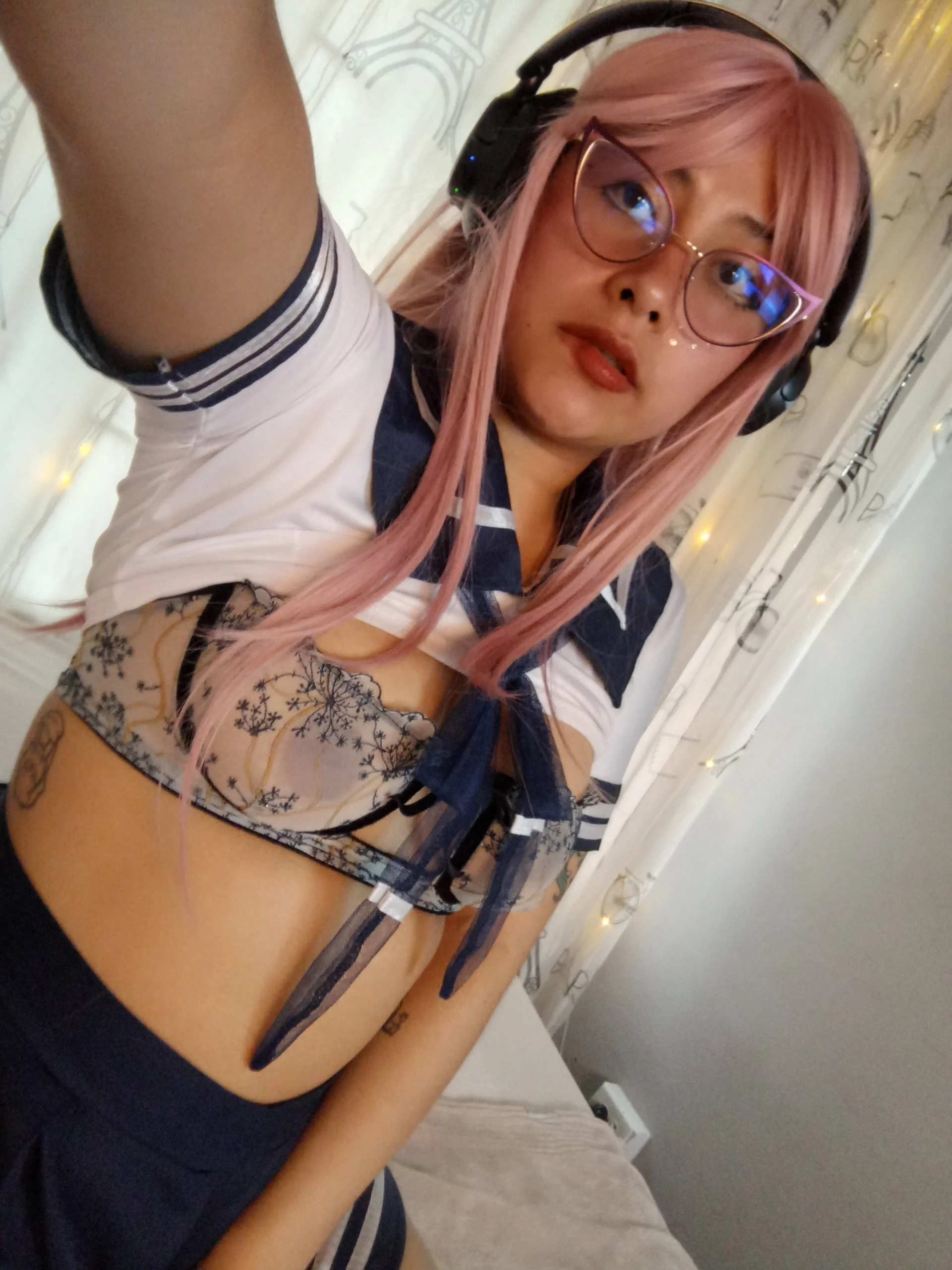 XXX Porn Photo of Nude Juliexxxxtasy 16