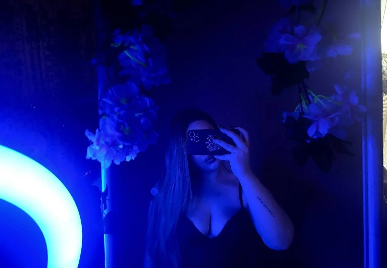 XXX Porn Photo of Nude Amelie_Peach 4