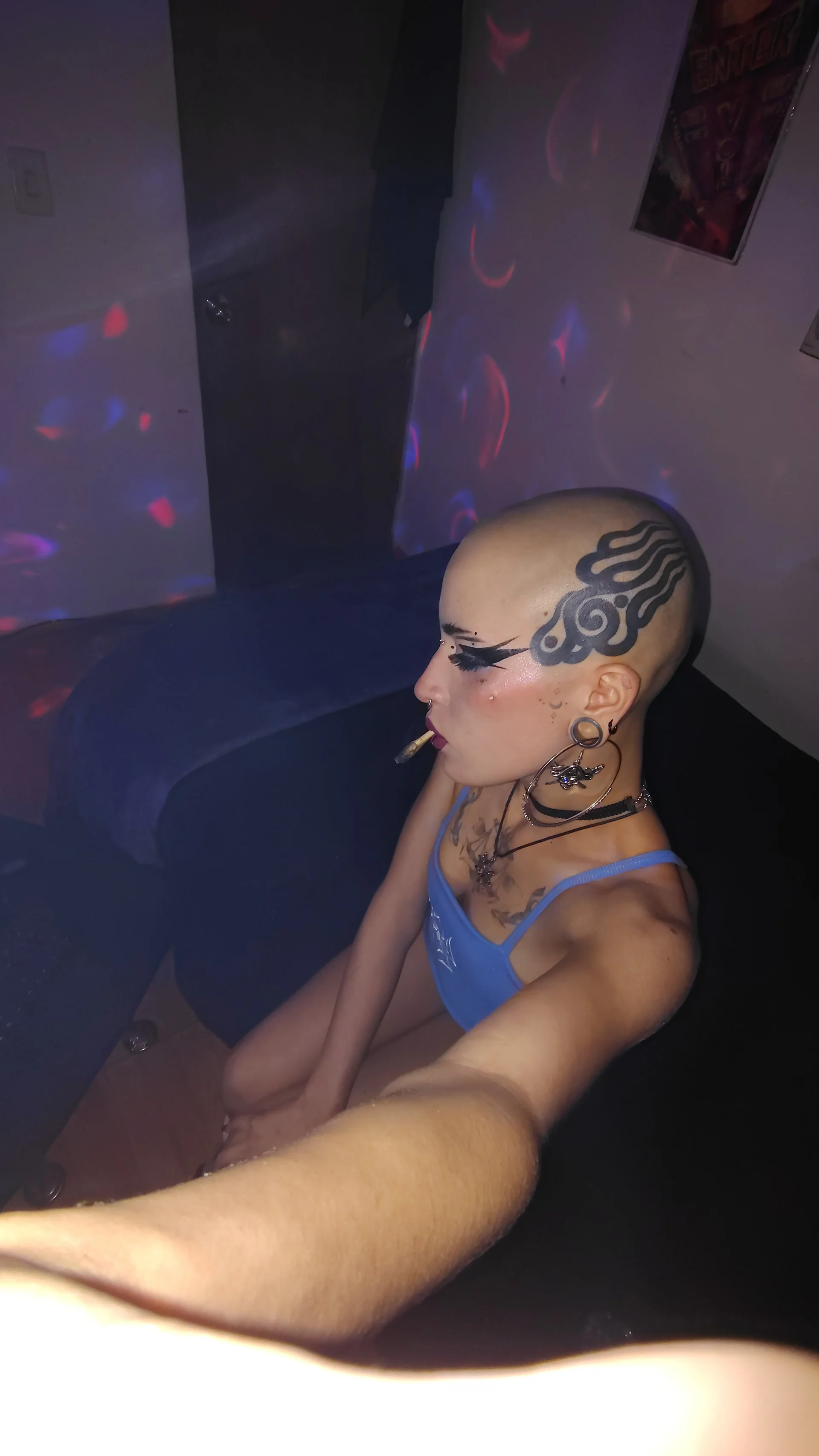 XXX Porn Photo of Nude plutonbluemooon333 5