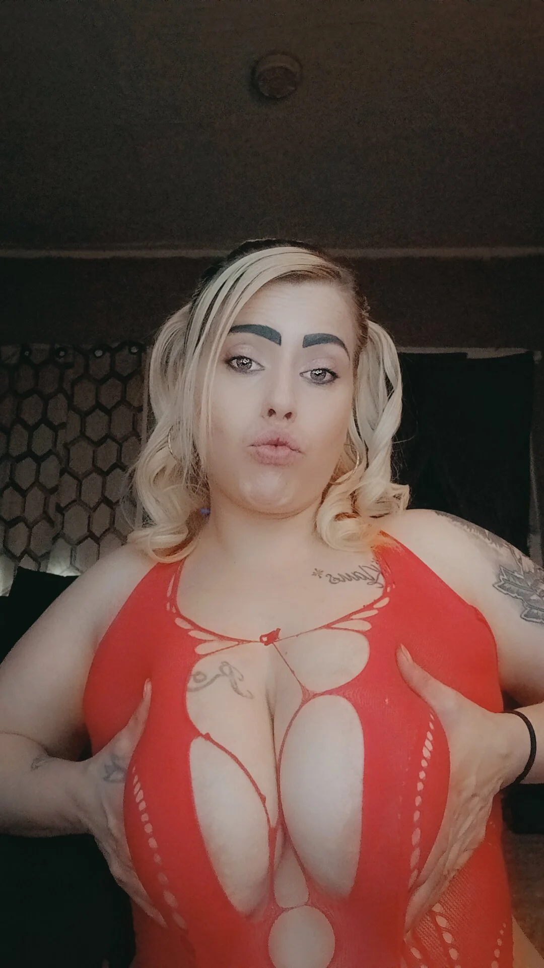 XXX Porn Photo of Nude Shirley0810 1
