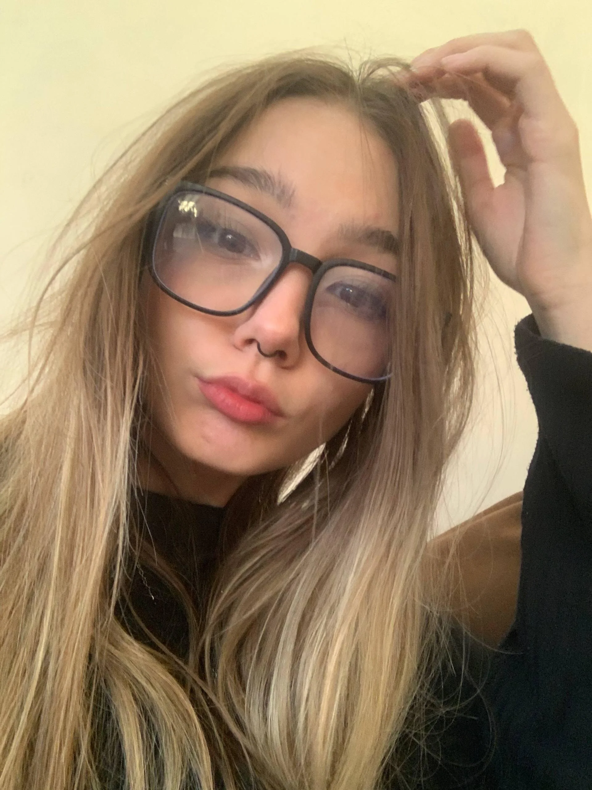 XXX Porn Photo of Nude HoneyComfy 13