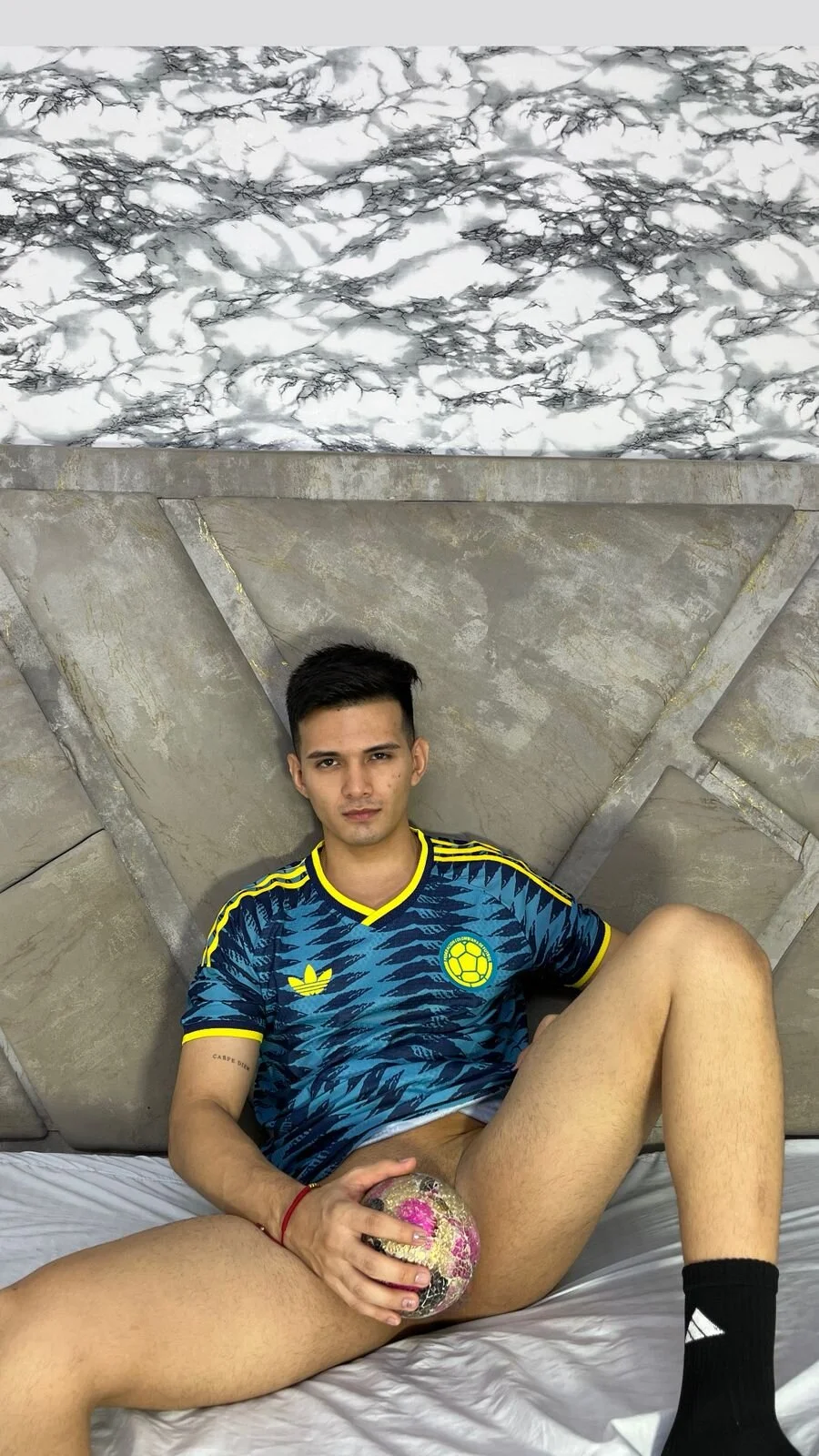 XXX Porn Photo of Nude GoldenBoyM 37