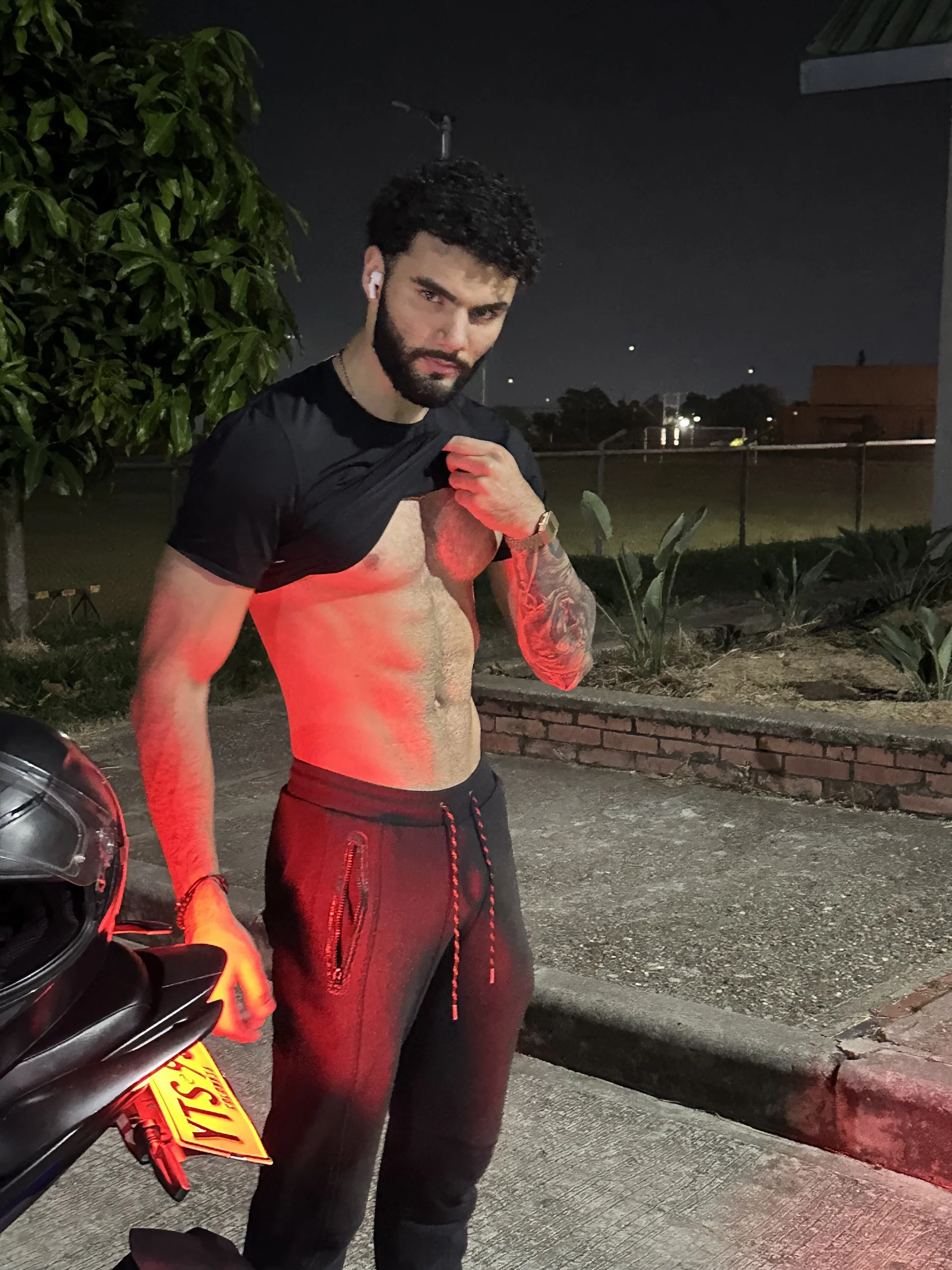 XXX Porn Photo of Nude Derek_w 5