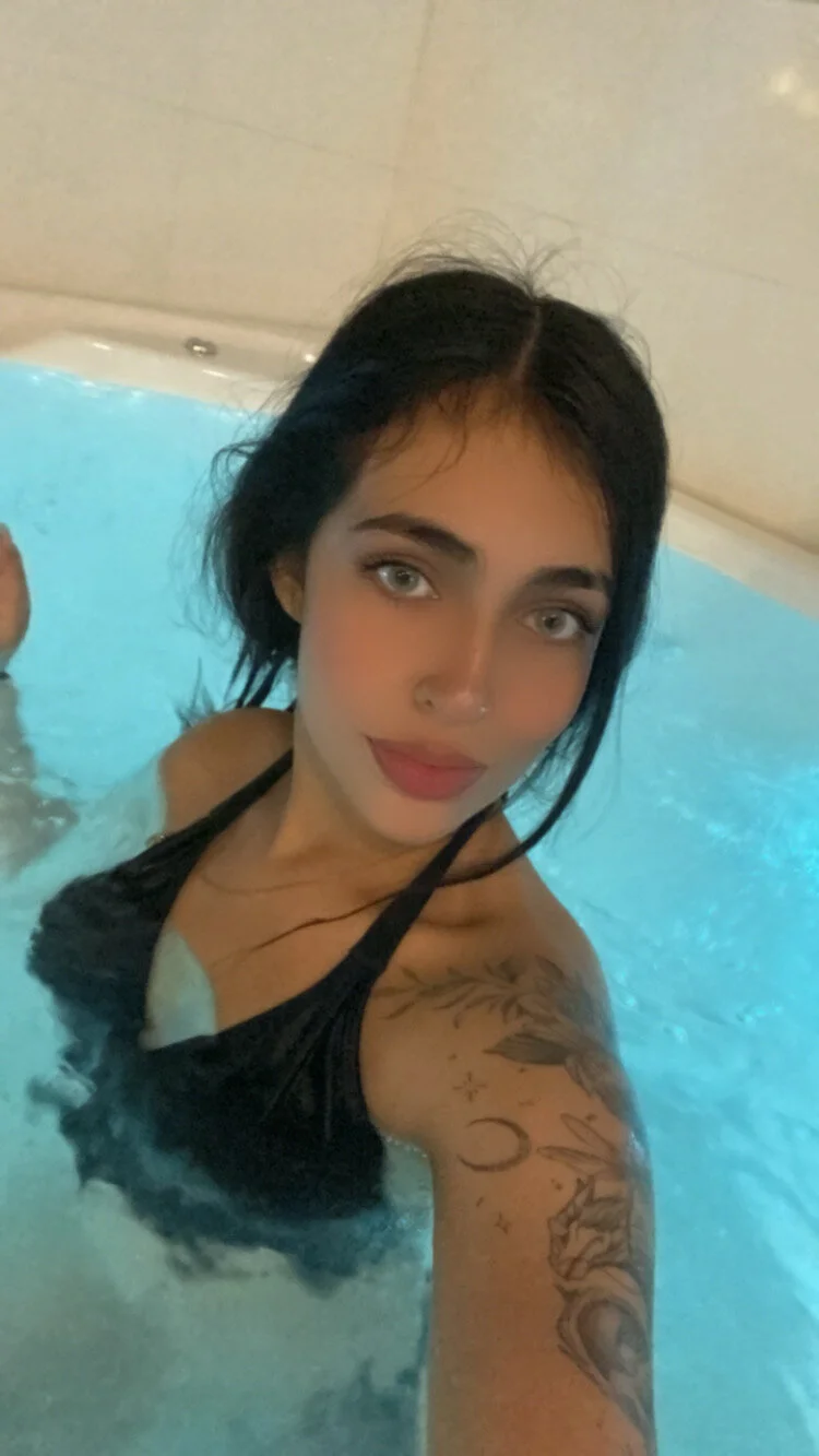 XXX Porn Photo of Nude DaphneUwu 561