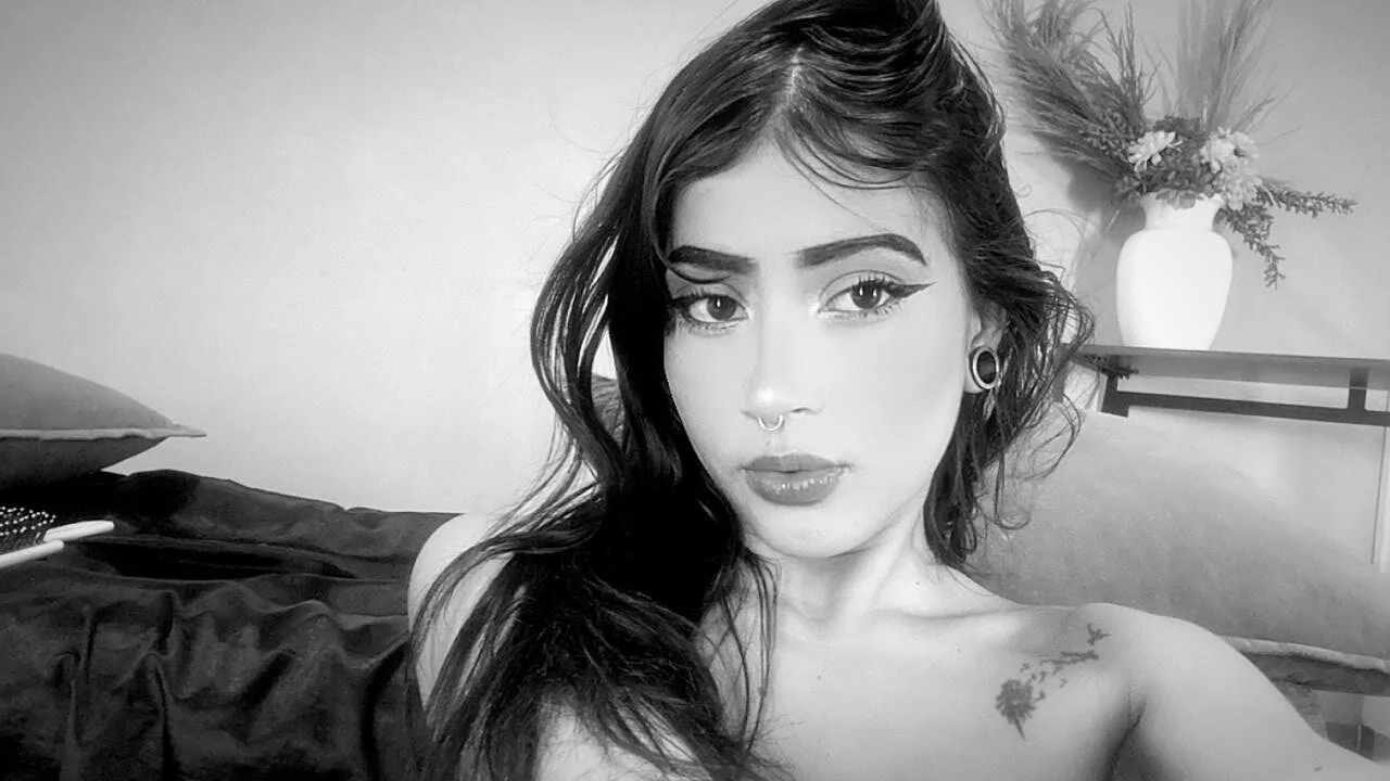 XXX Porn Photo of Nude alice_rous21 5