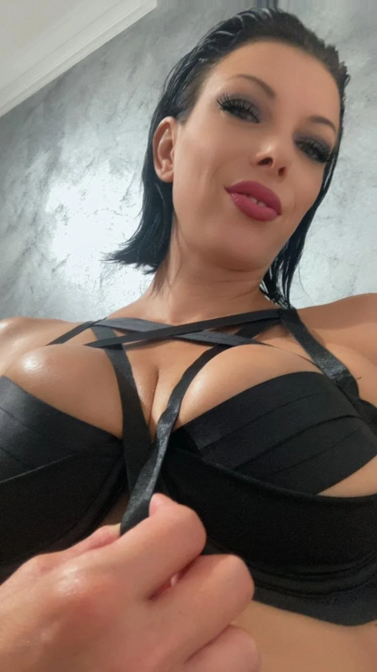 XXX Porn Photo of Nude TaniaKaverina 13