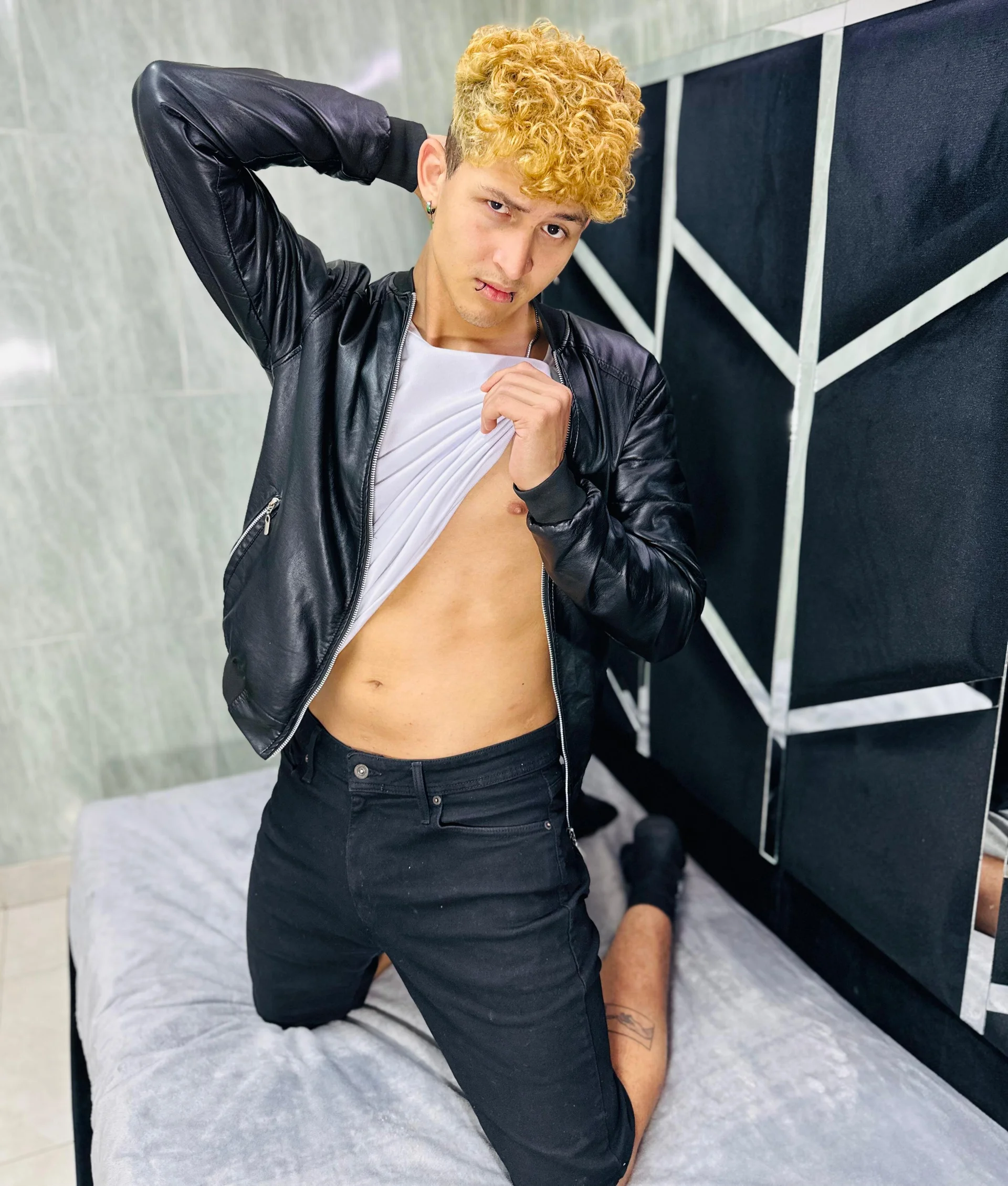 XXX Porn Photo of Nude Ian_Savage 18