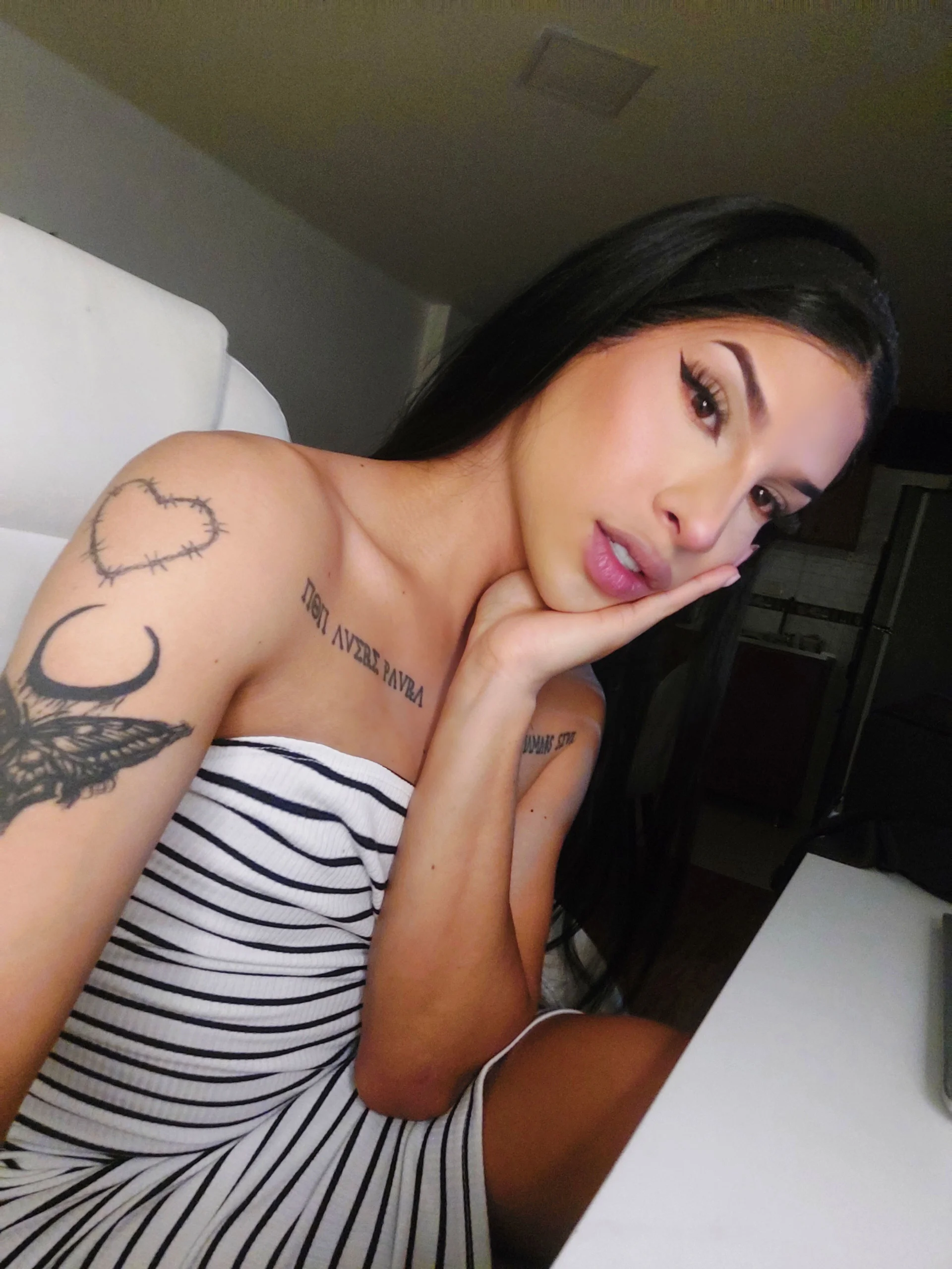 XXX Porn Photo of Nude Jess_Goddess 370