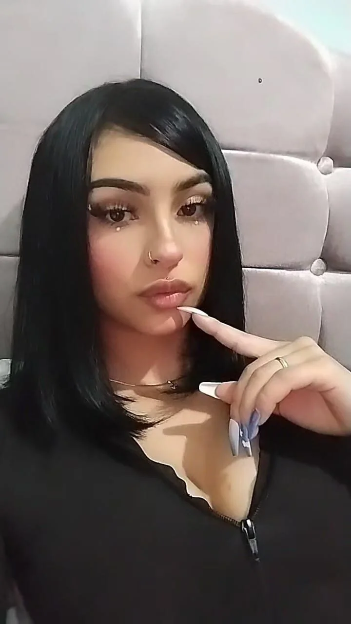 XXX Porn Photo of Nude Hilary_pinkk 1
