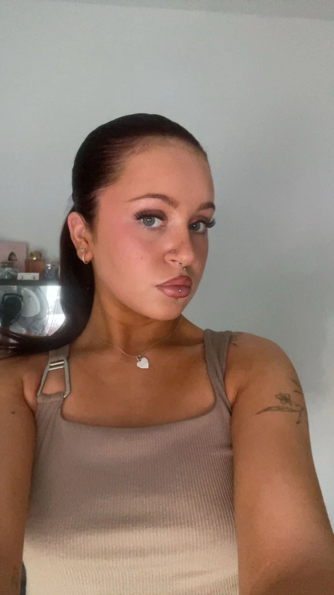 XXX Porn Photo of Nude PoisonIvy_x 9