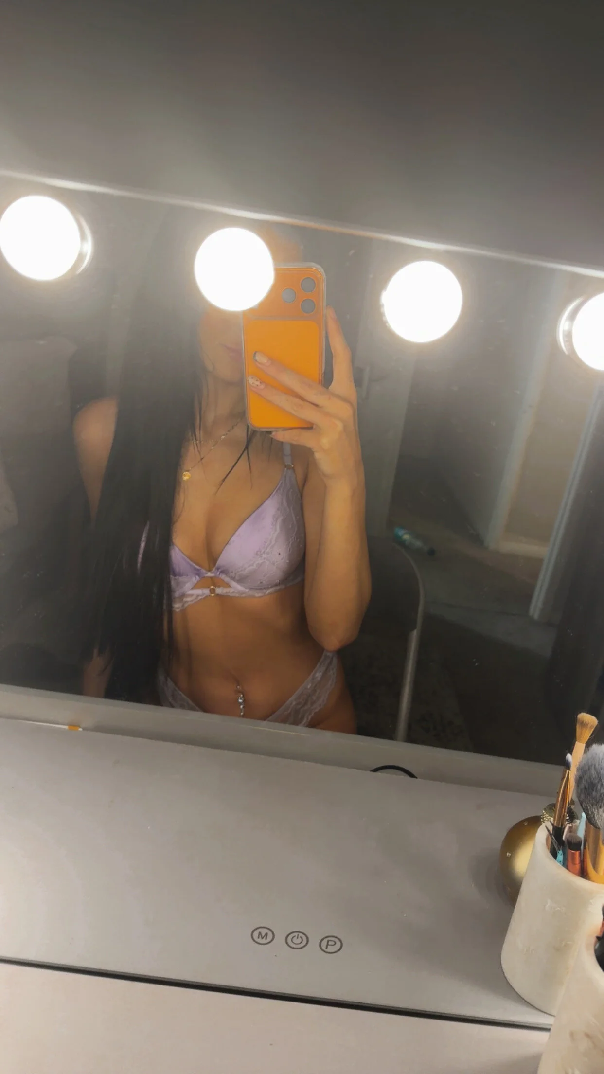 XXX Porn Photo of Nude FlirtyFoxyxx 5