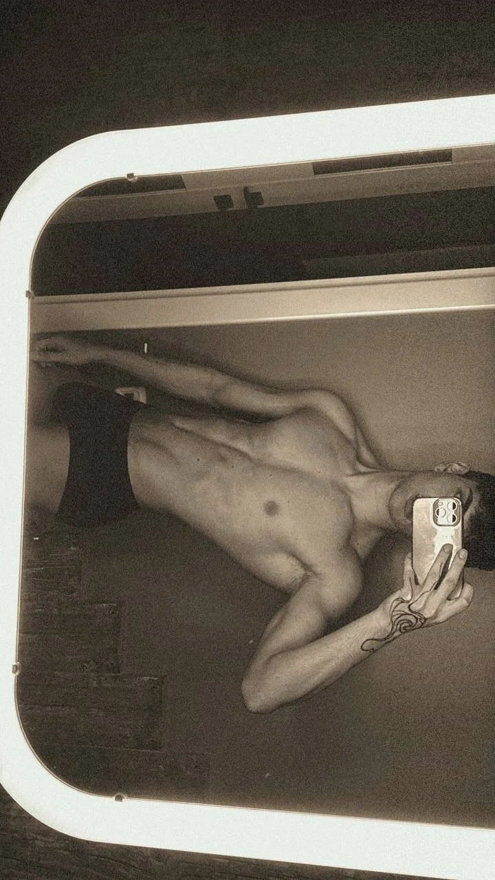 XXX Porn Photo of Nude hoochieboy_ 2