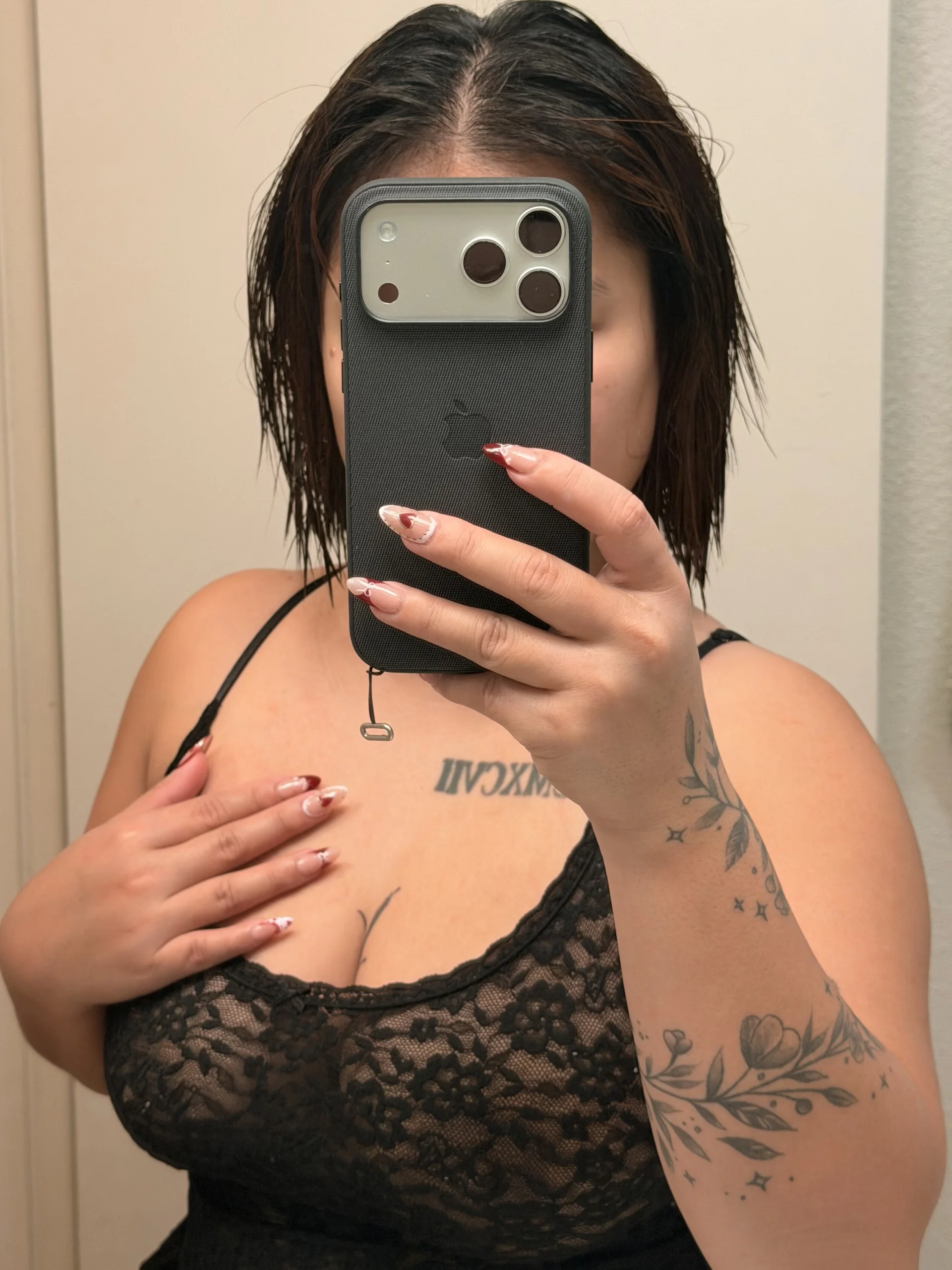 XXX Porn Photo of Nude yourvibedealer 2