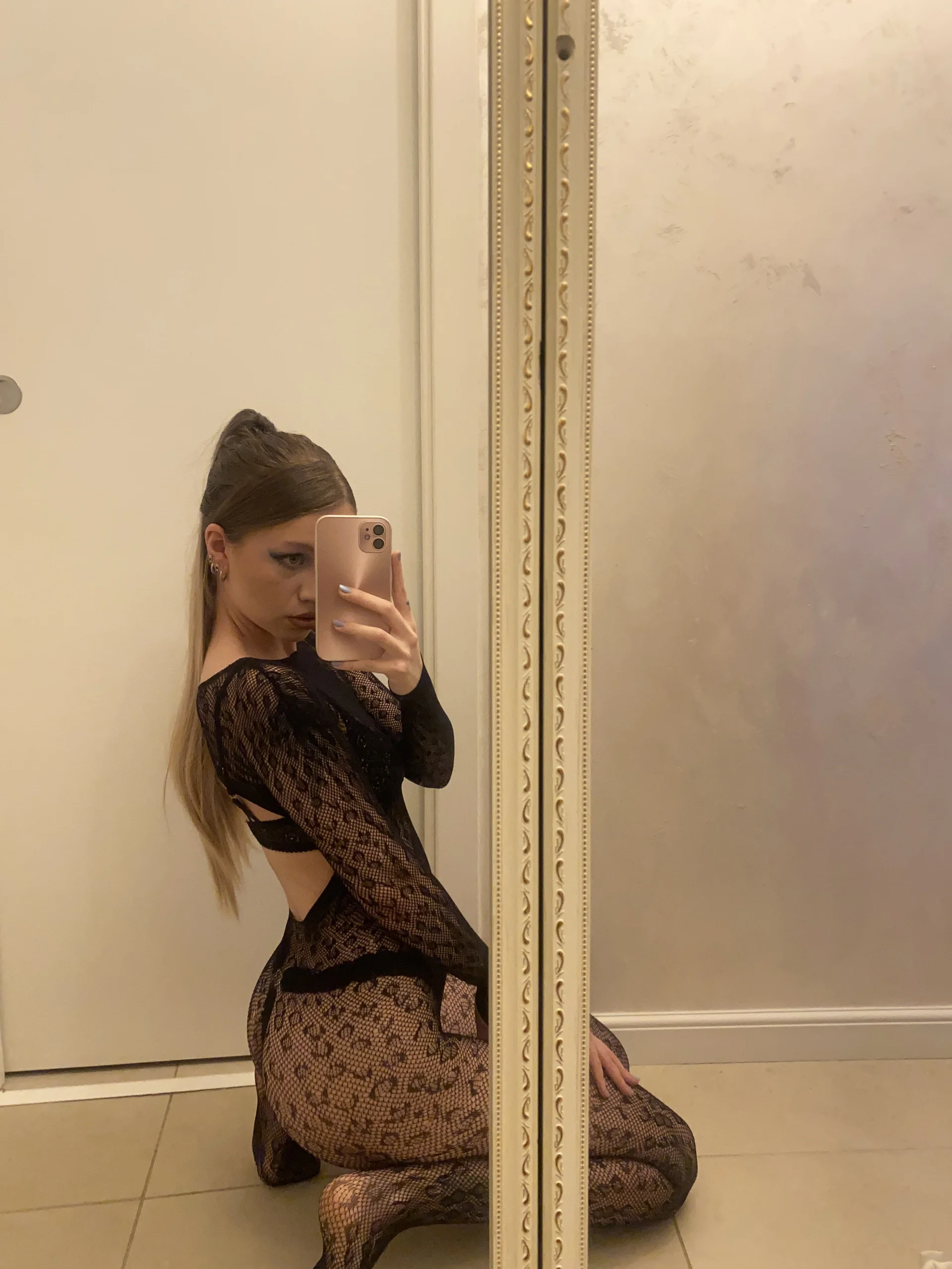 XXX Porn Photo of Nude Goddess_Alaska 11