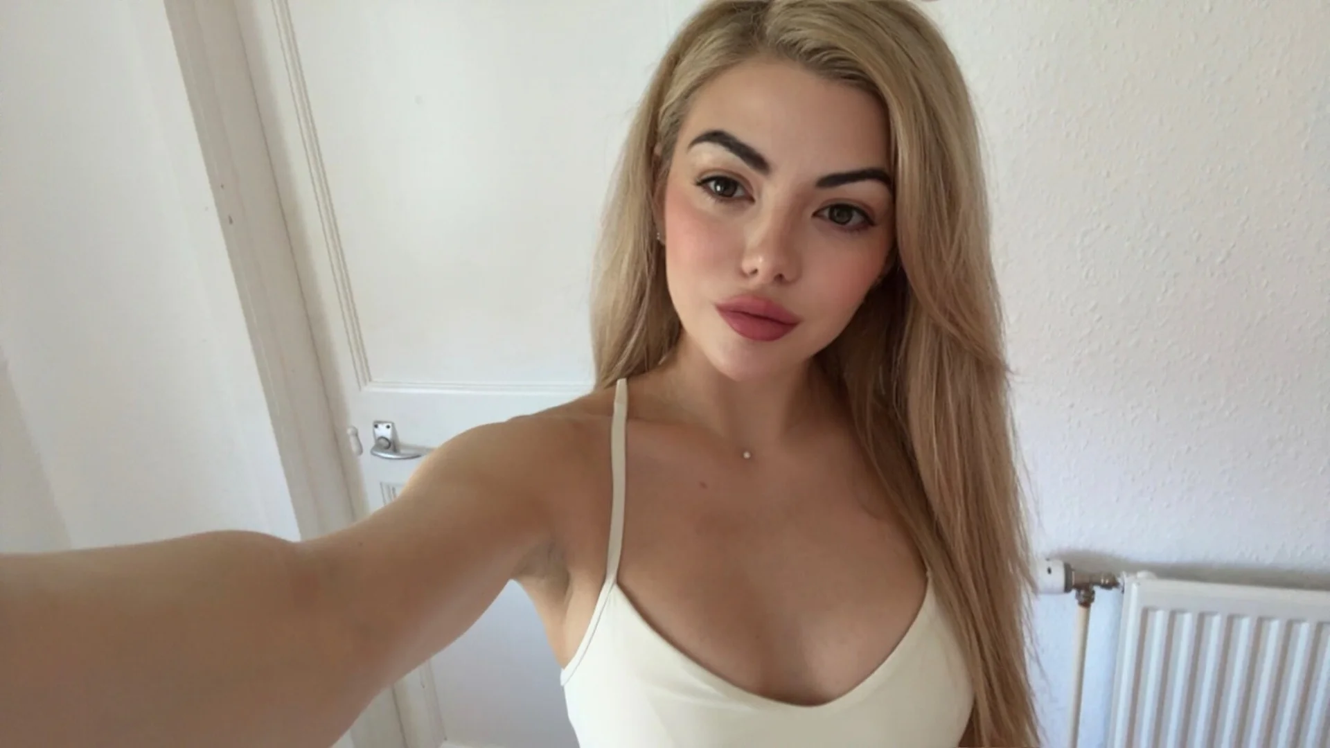 XXX Porn Photo of Nude Missgwen17 21