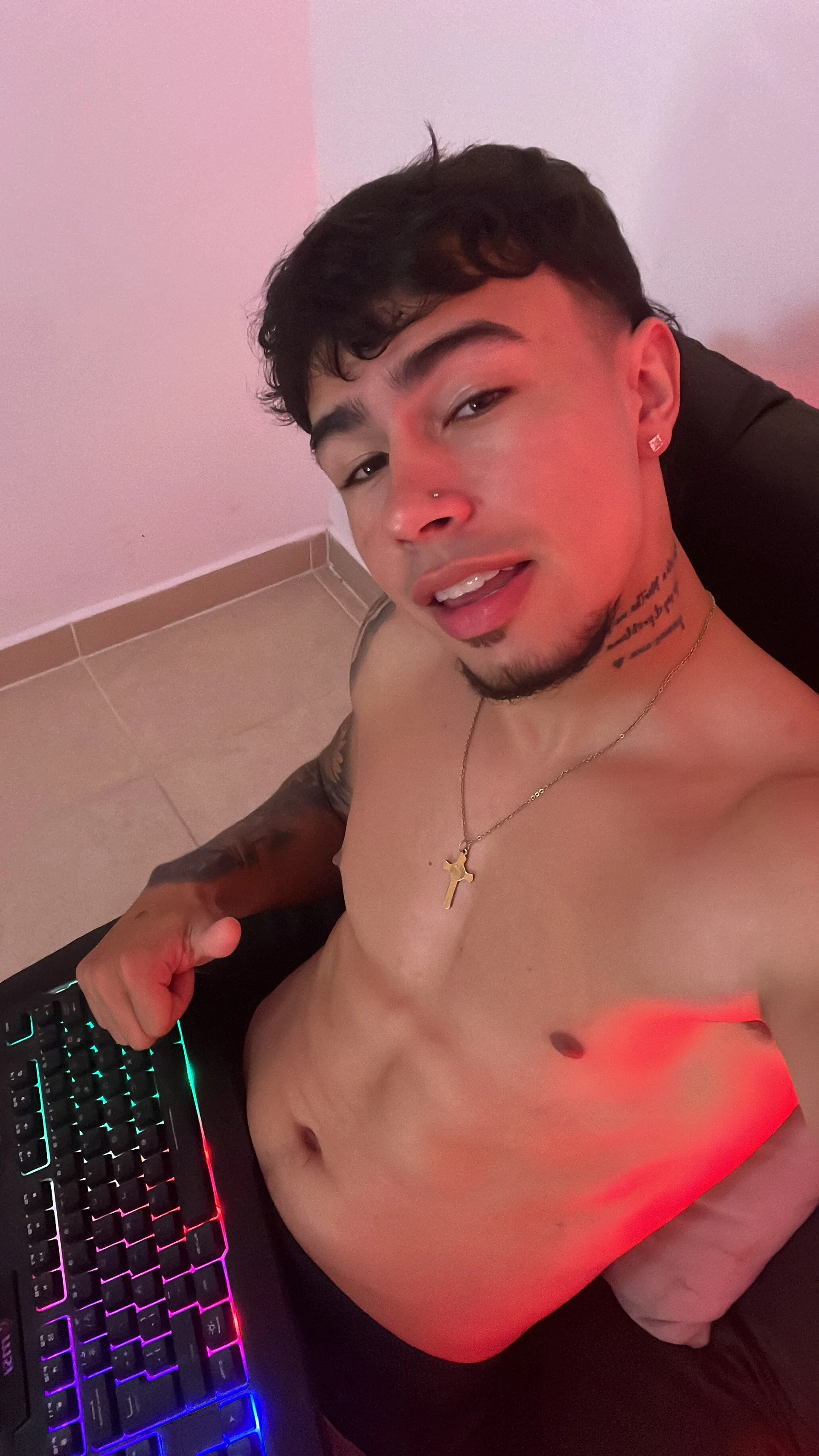 XXX Porn Photo of Nude iNoah_sins 7