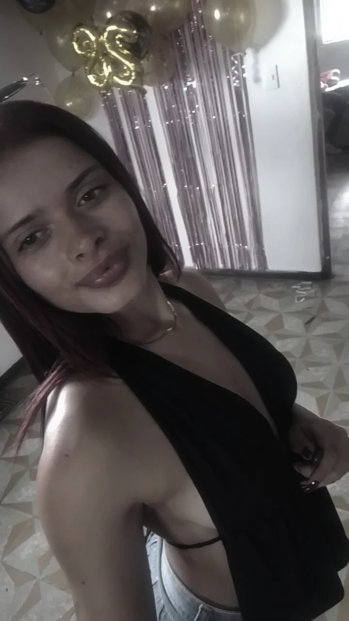 XXX Porn Photo of Nude Kari_Velez 4