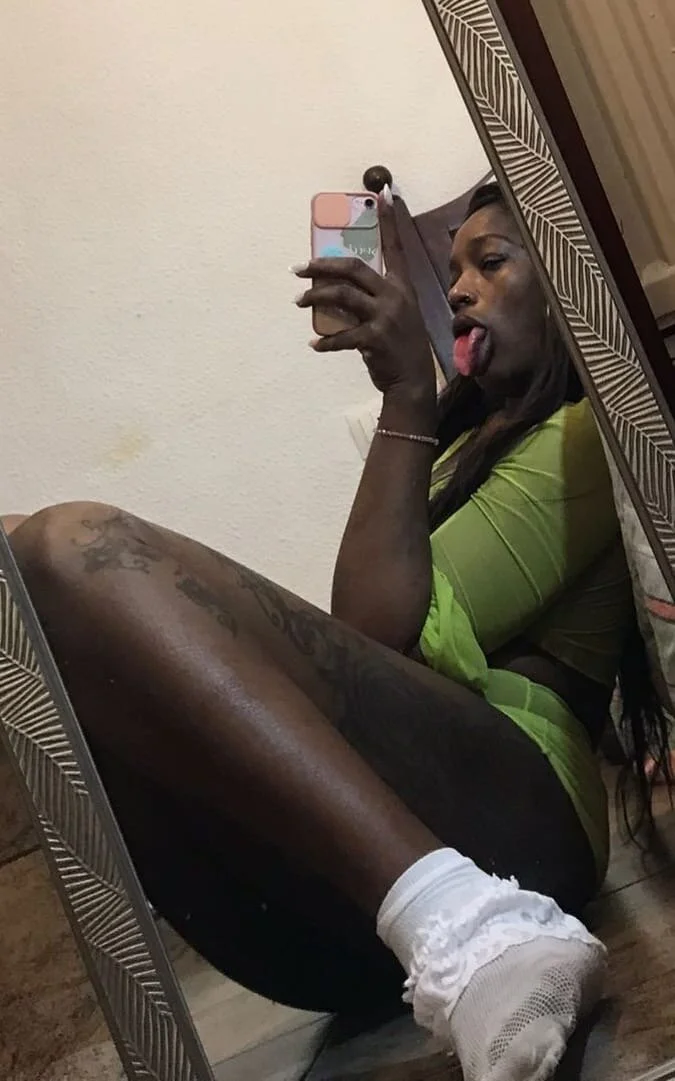 XXX Porn Photo of Nude browniee777 12