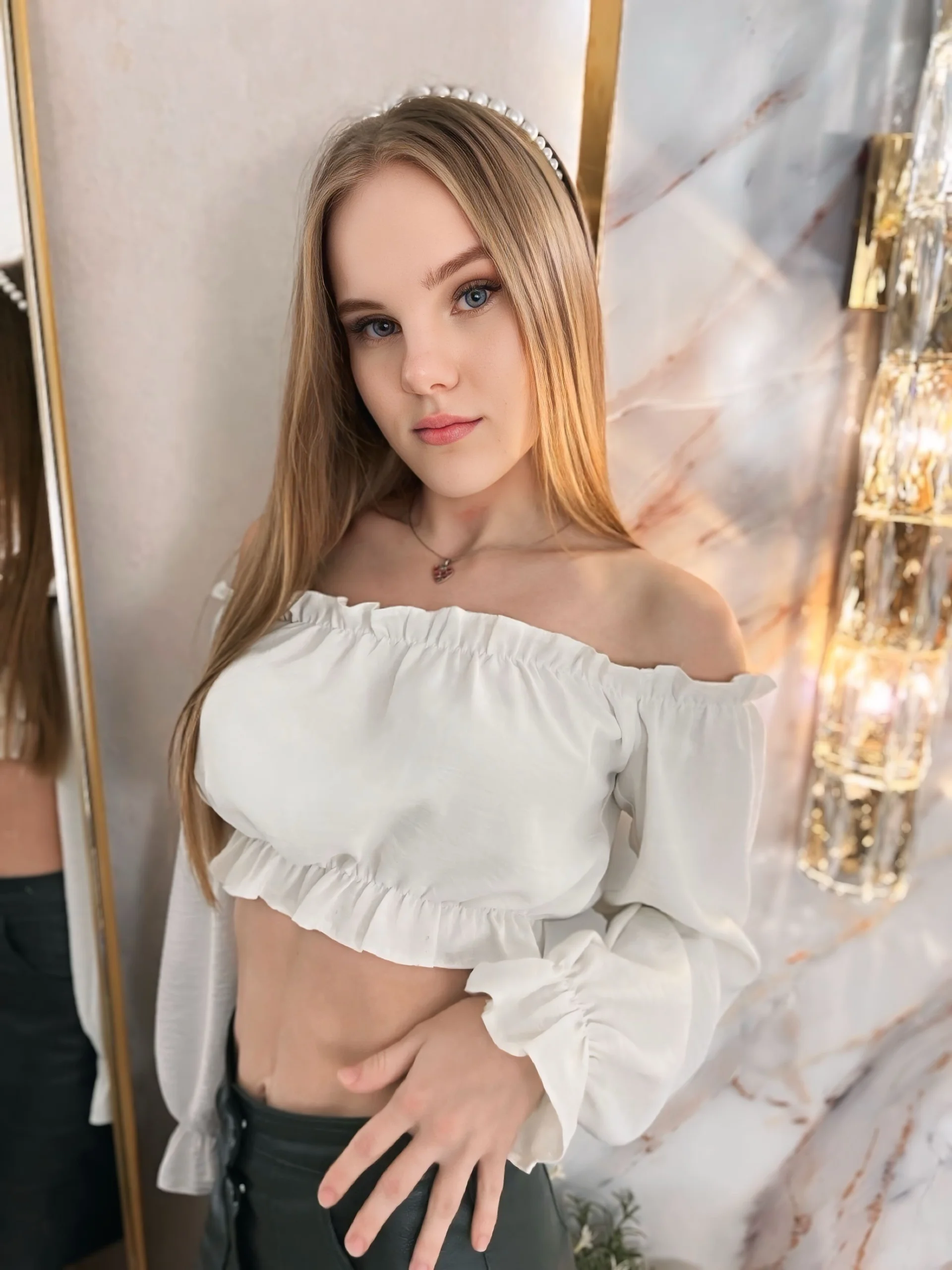 XXX Porn Photo of Nude Lili_Lohan 11