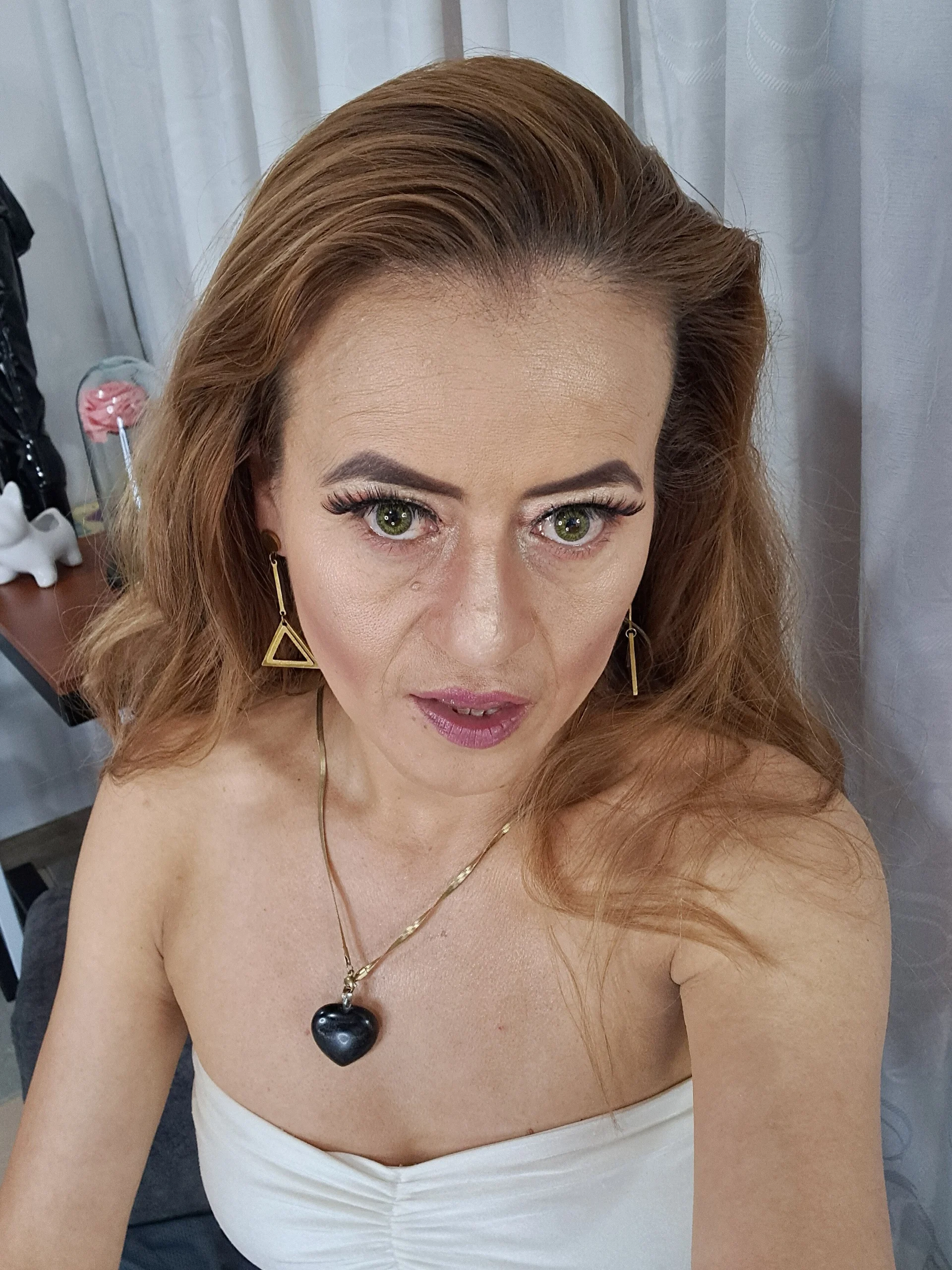 XXX Porn Photo of Nude magenta_maturr 5