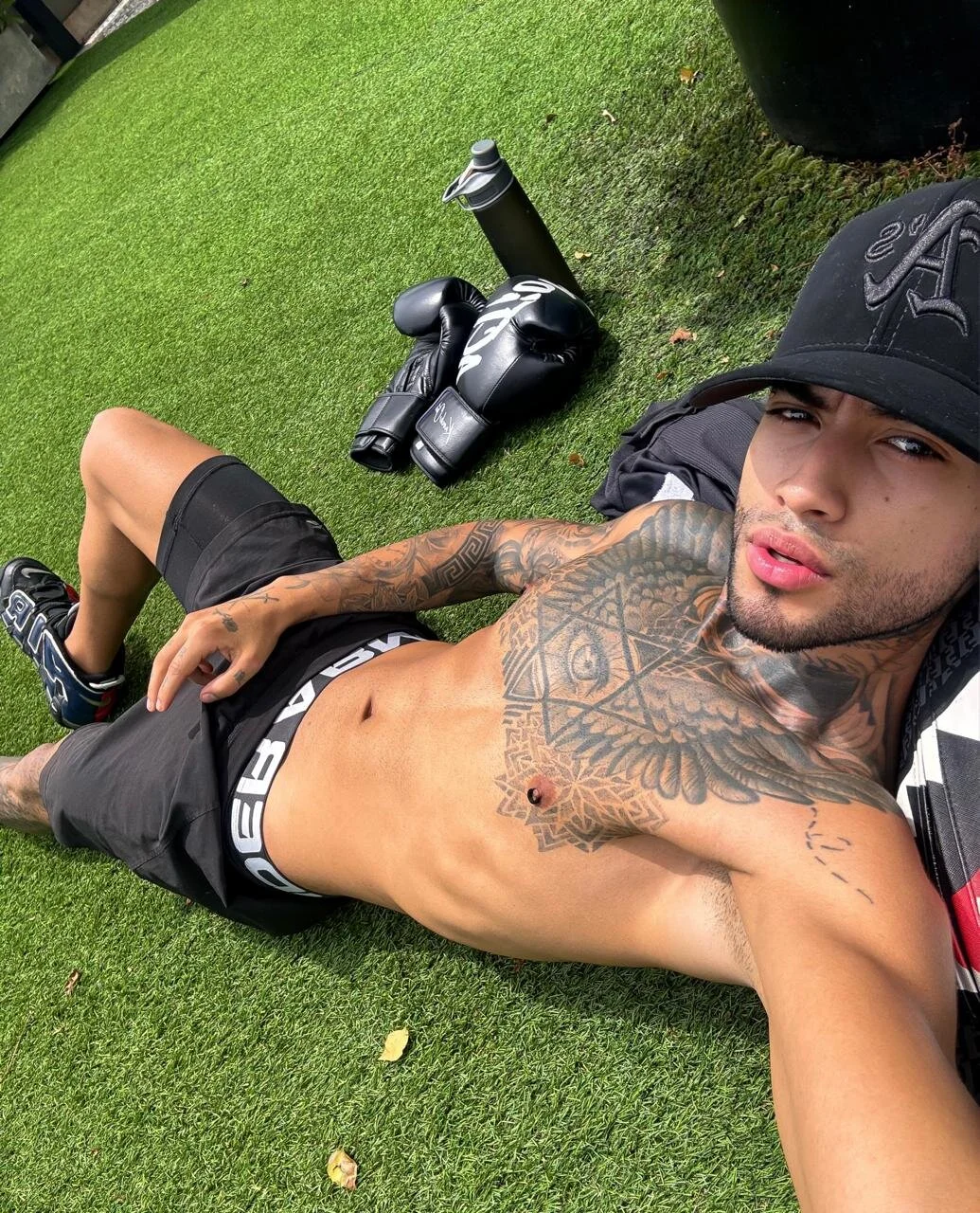 XXX Porn Photo of Nude samuel_boy_tatoo 14