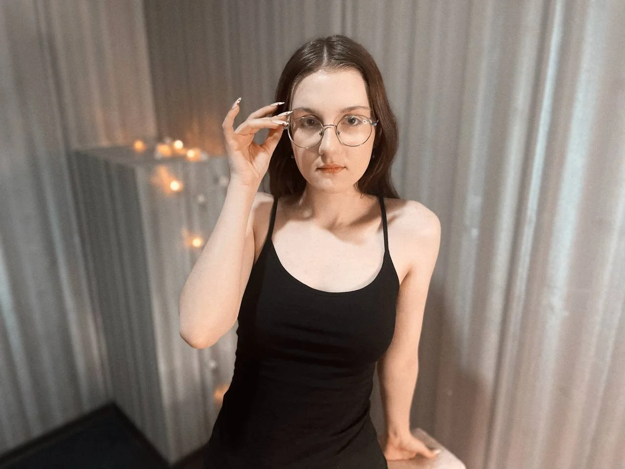 XXX Porn Photo of Nude VixenLight 7