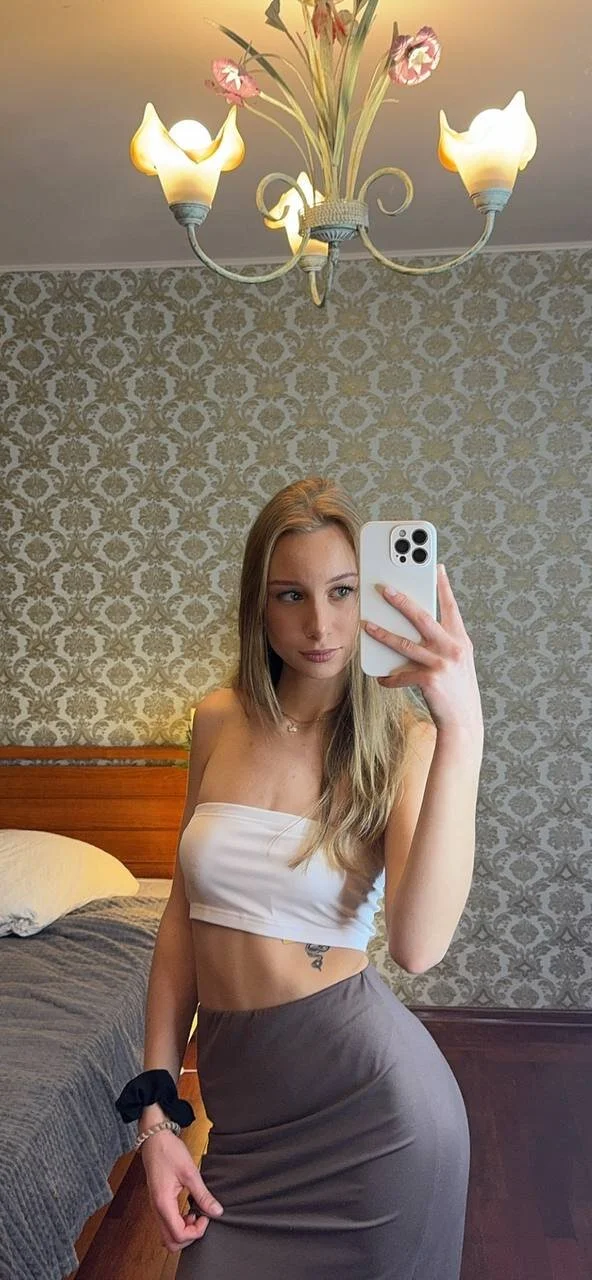 XXX Porn Photo of Nude AmilyAmilli 3