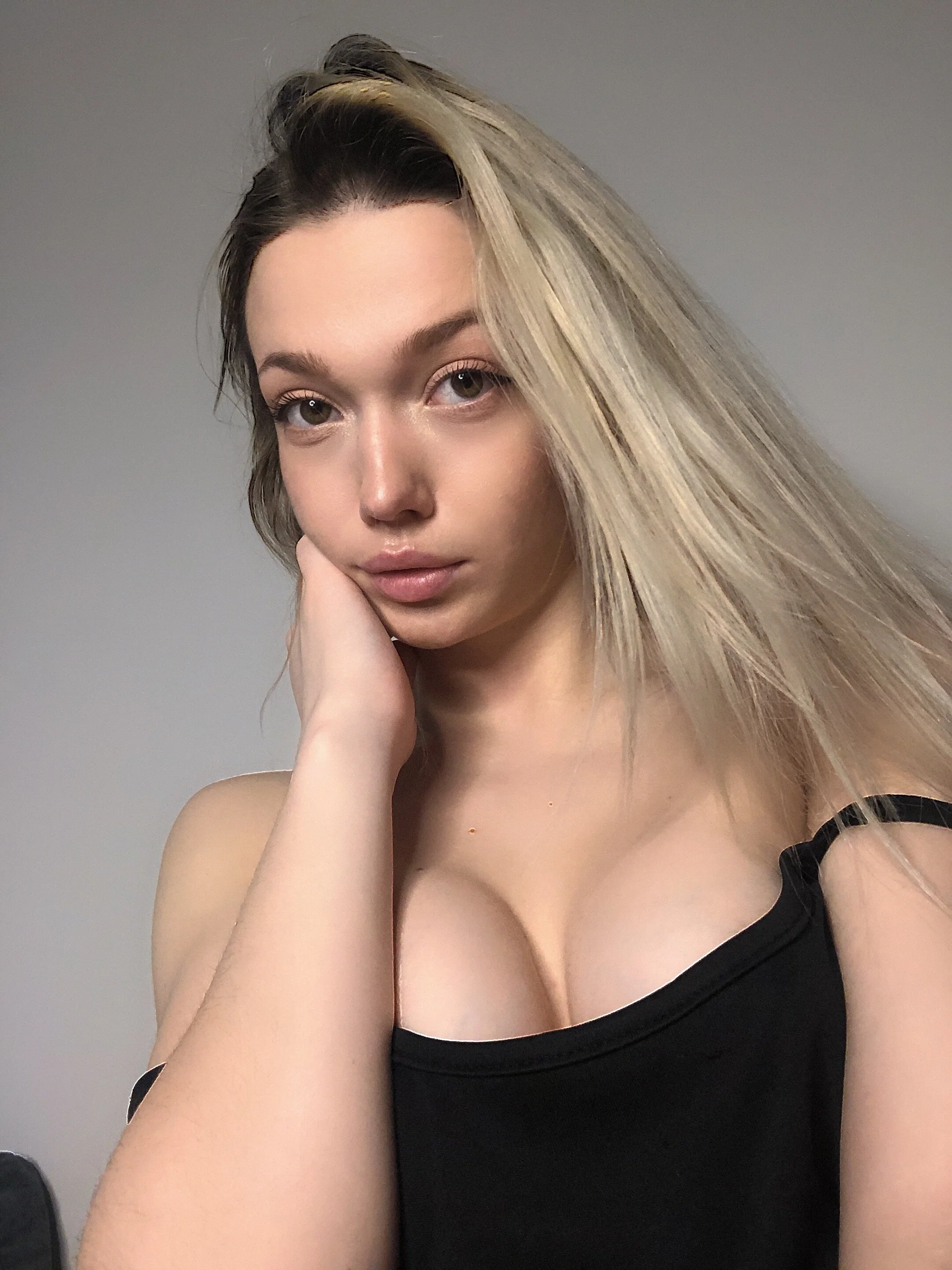 XXX Porn Photo of Nude Tender-Mia 26