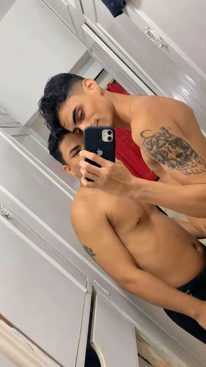 XXX Porn Photo of Nude Gay_Red_Room 29