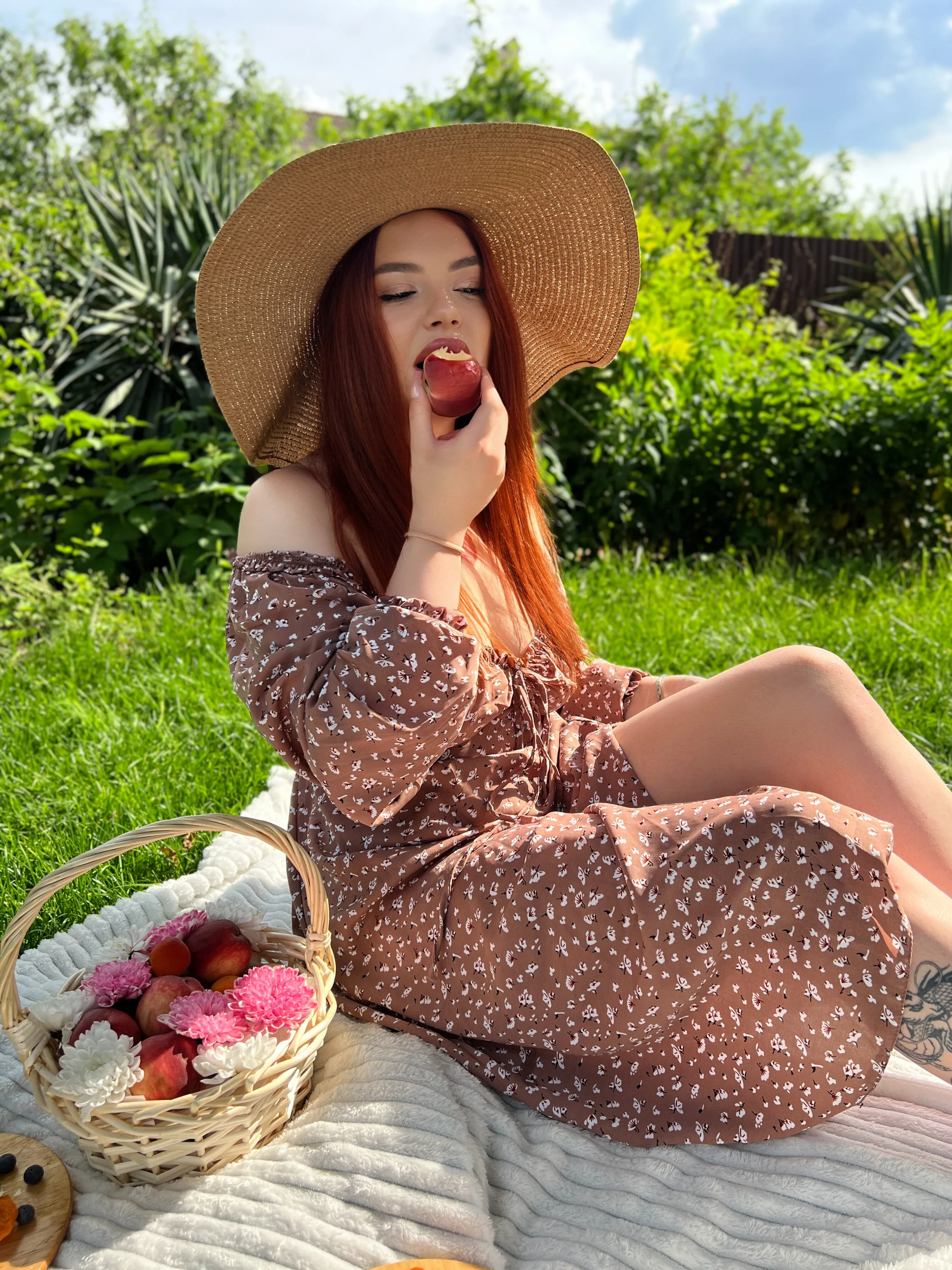 XXX Porn Photo of Nude RedheadQueen_ 24