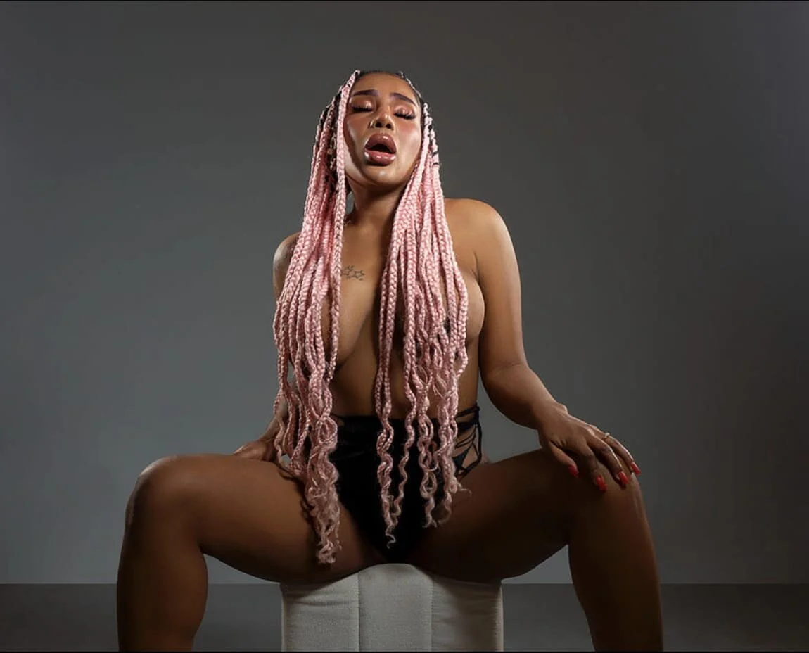 XXX Porn Photo of Nude Queen_Amara 5