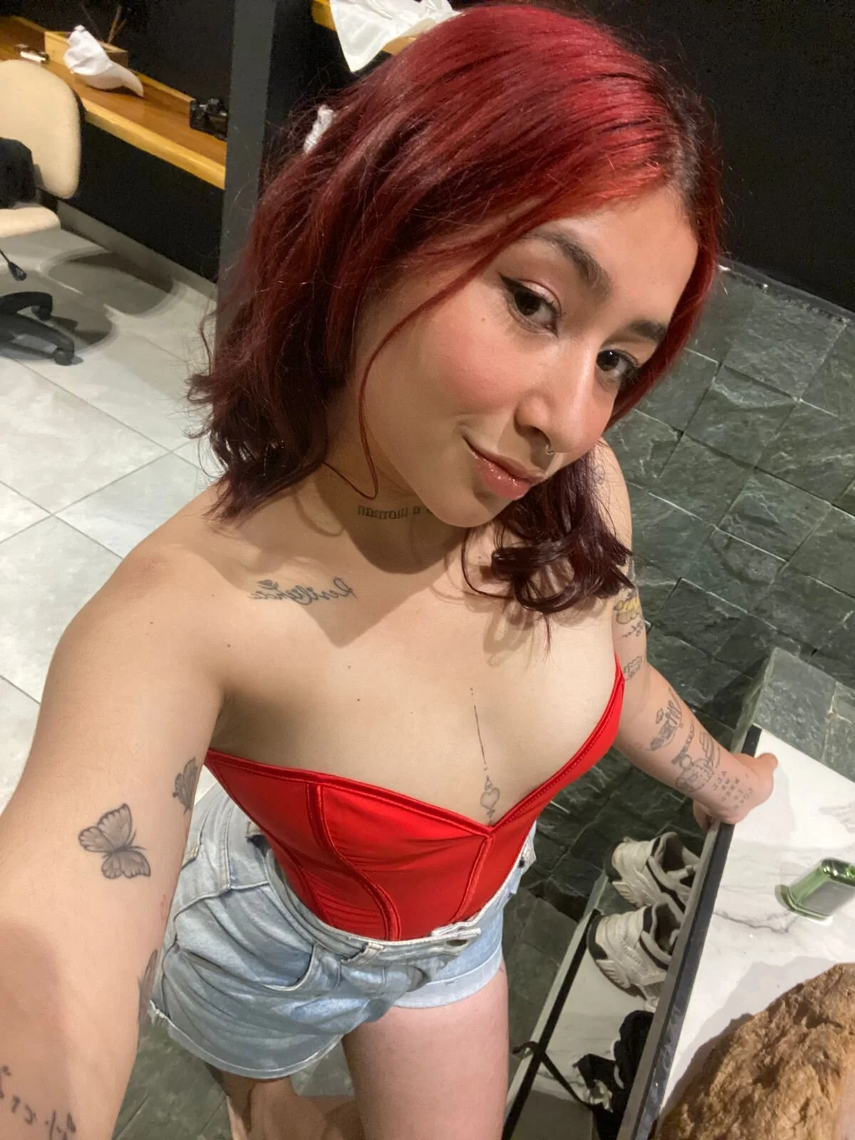 XXX Porn Photo of Nude charlottee27_ 13