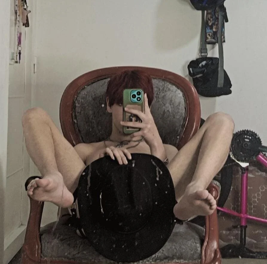 XXX Porn Photo of Nude Luckystricke_tay 6
