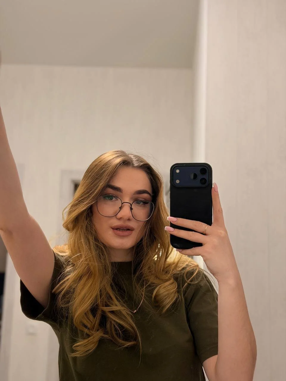 XXX Porn Photo of Nude CharaVaz 1